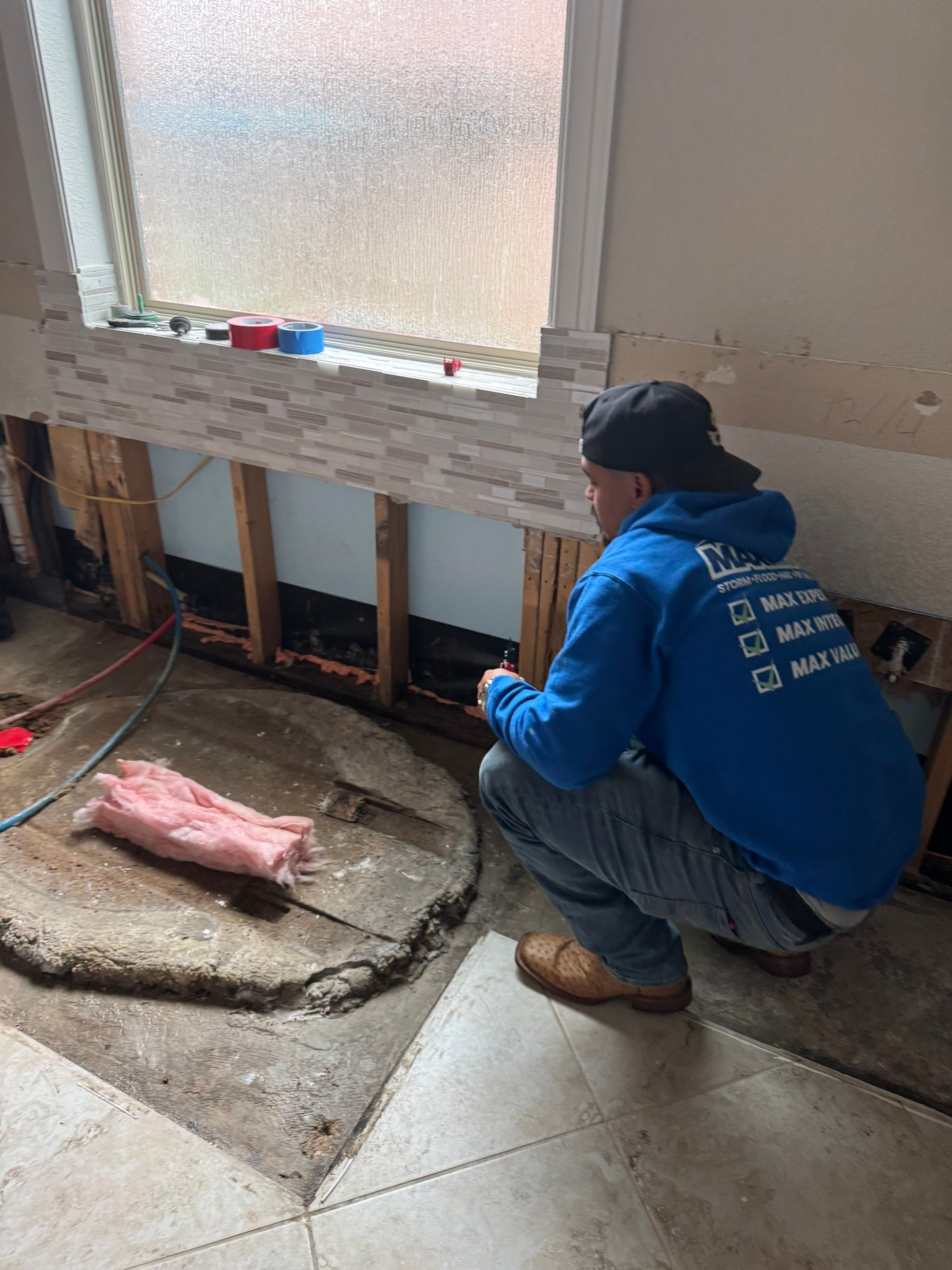 Hidden Plumbing Leak & Bathroom Restoration – Tomball, TX by MaxResto