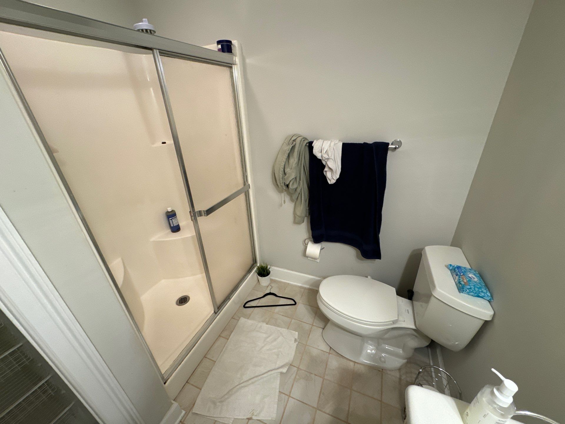 Basement bathroom full remodel by Prudencio