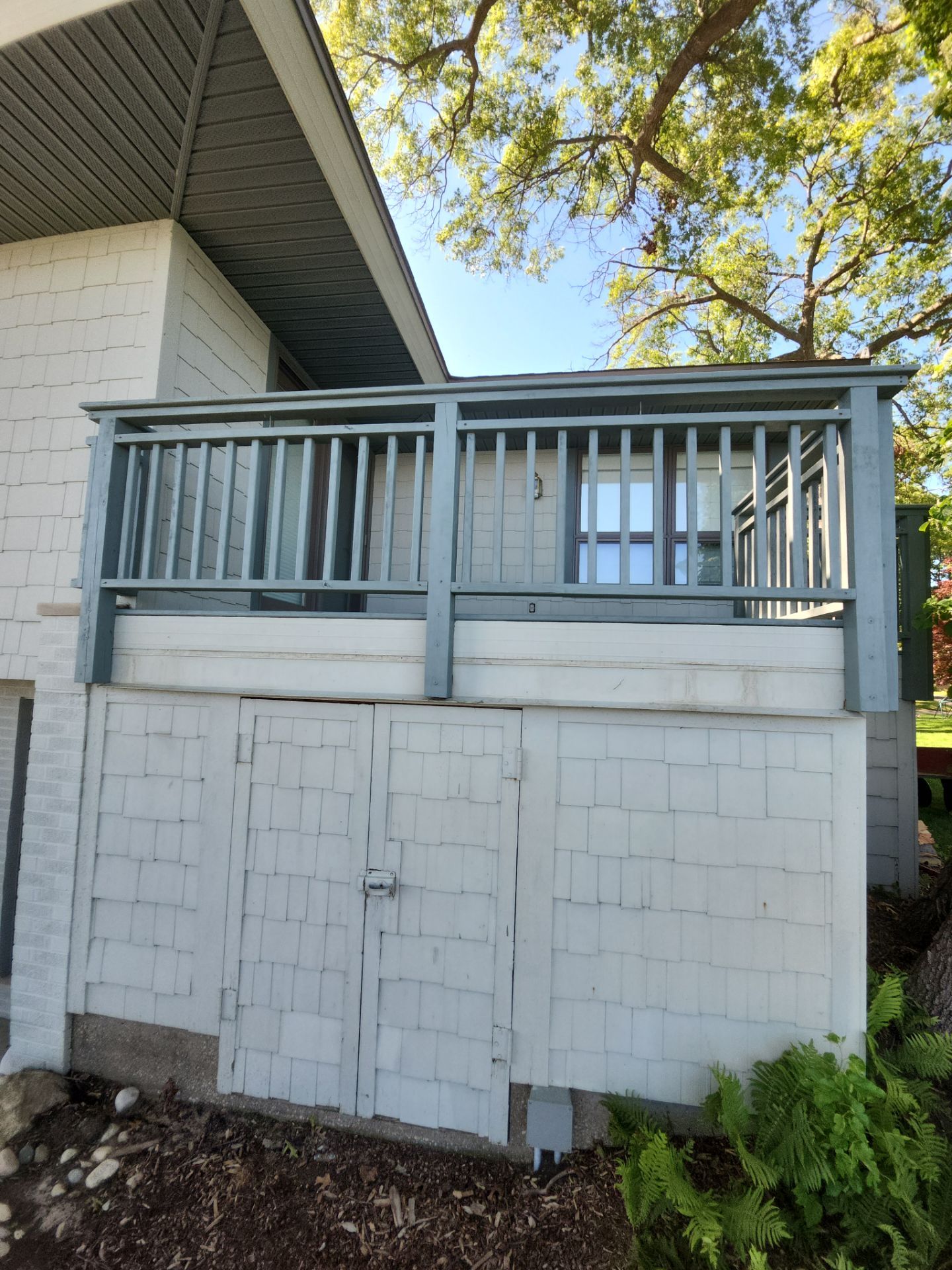 Deck Staining and Pressure Washing by Gordon Painting