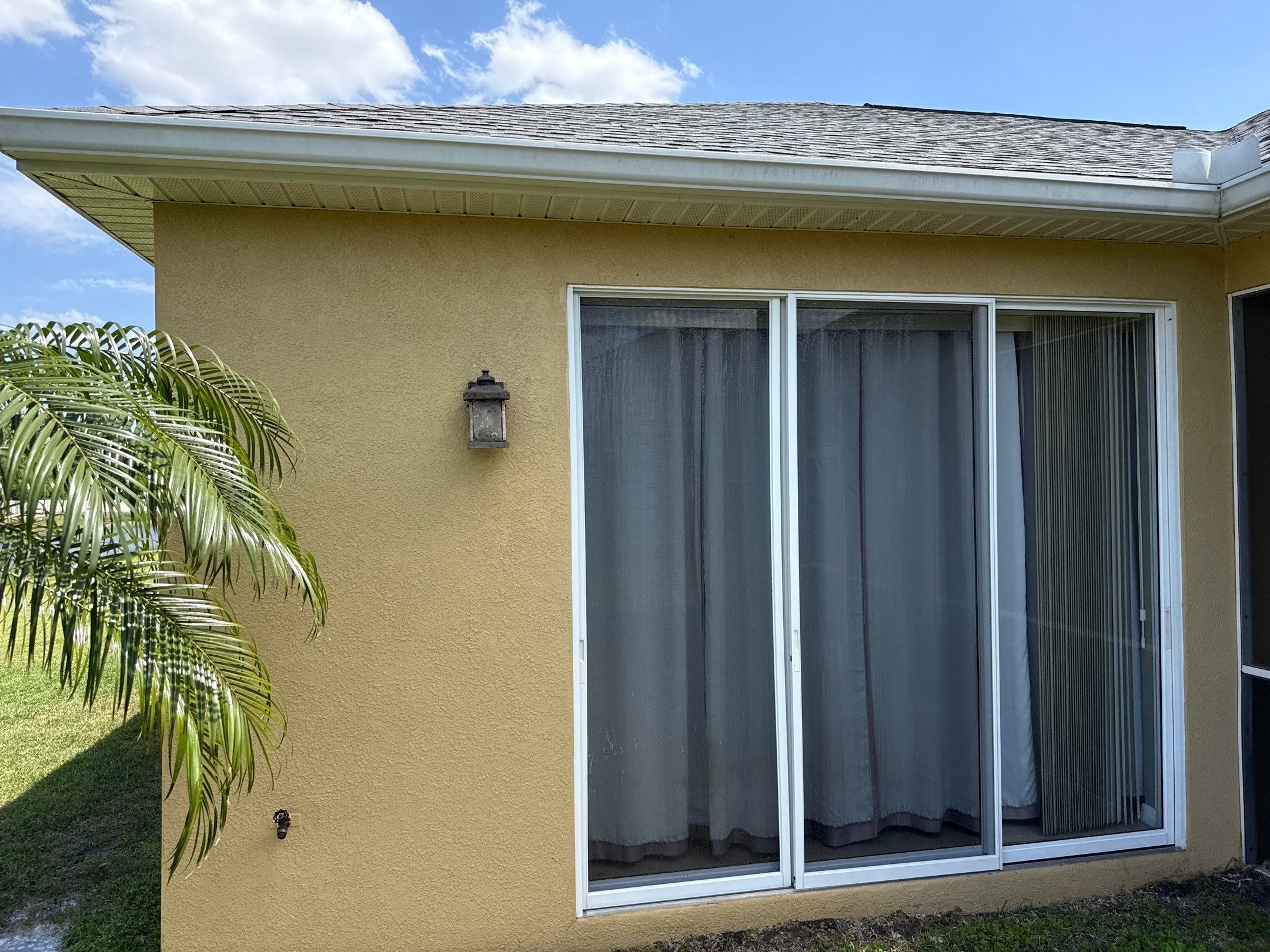 Driveway & Rear Wall Soft Wash | Lexington Community | Parrish, FL | Sunshine AquaWash by Sunshine AquaWash