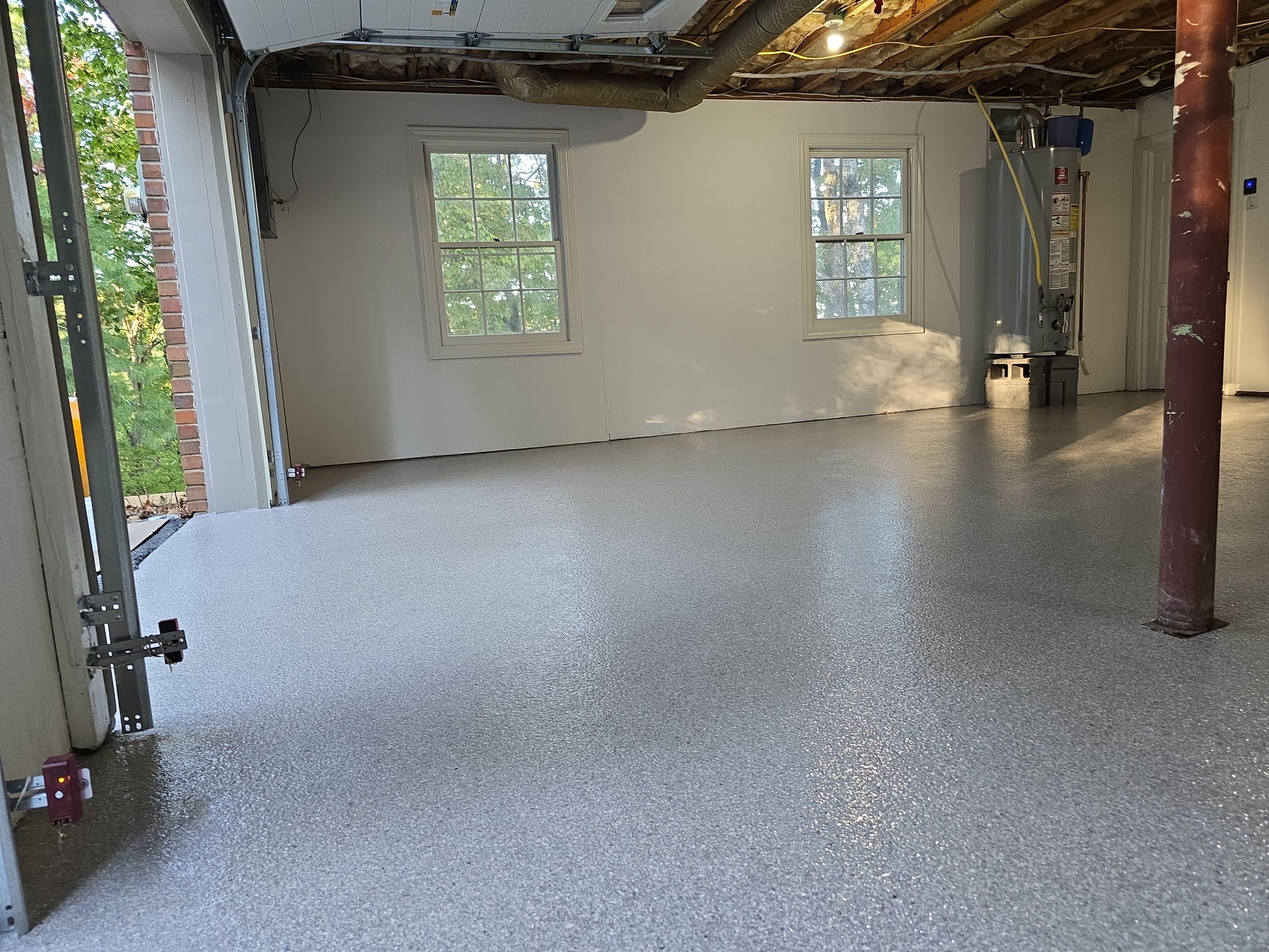 Garage using Pumice by Elite Floor Solutions