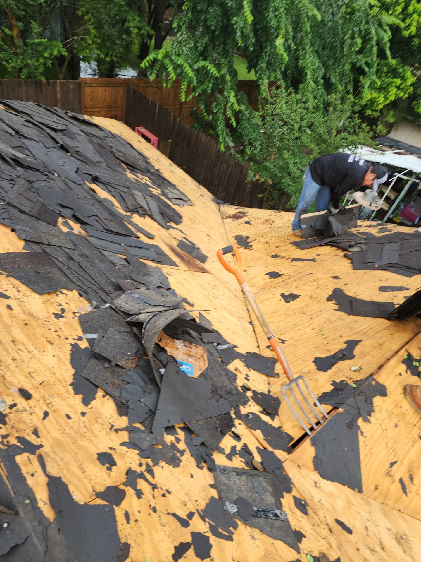 Residential Roofing Installation using Owen's Corning Duration (Lifetime) Shingles by Roof Repair Company