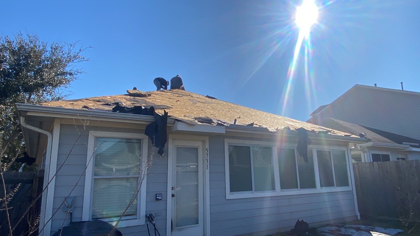 Hail Damage using Owen's Corning Duration (Lifetime) Shingles by Roof Repair Company