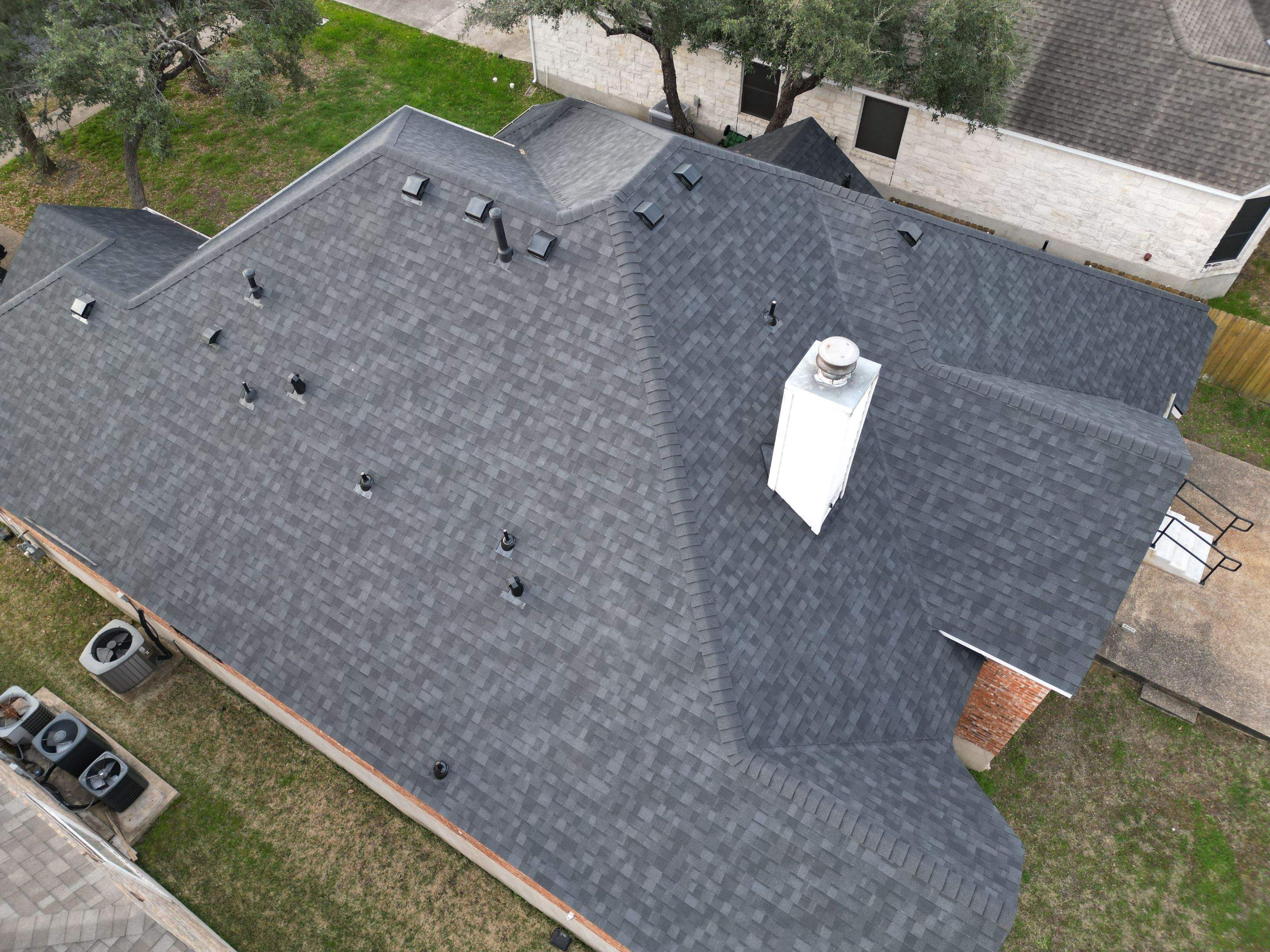 Onyx Black - Owens Corning TruDefinition Duration by RoofsOnly.com