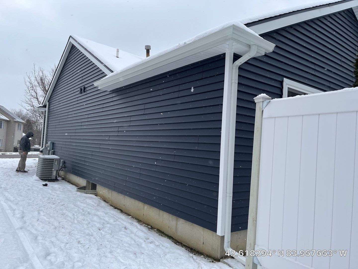 Siding Replacement using Alside Charter Oak D4.5" Riveria Dusk by 180 Contractors