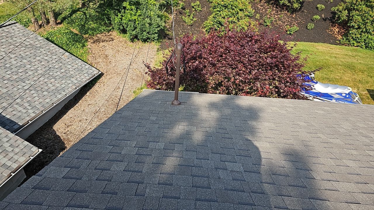 ATLAS PINNACLE HP W/SCOTCHGARD COLOR: WEATHERED WOOD by Eagle Eye Roofing