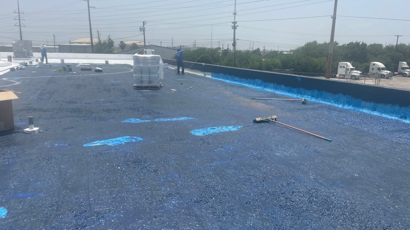 Dirty leaking Gravel Roof by Bayfront Roofing and Construction
