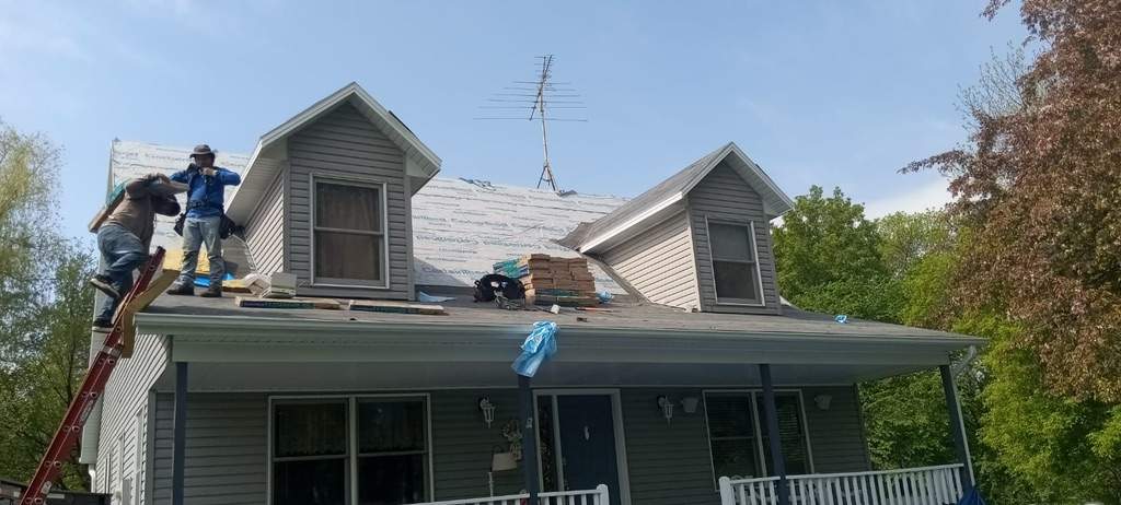 Residential Roofing Installation using Certainteed Landmark Moire Black by MODERN EXTERIOR SYSTEMS