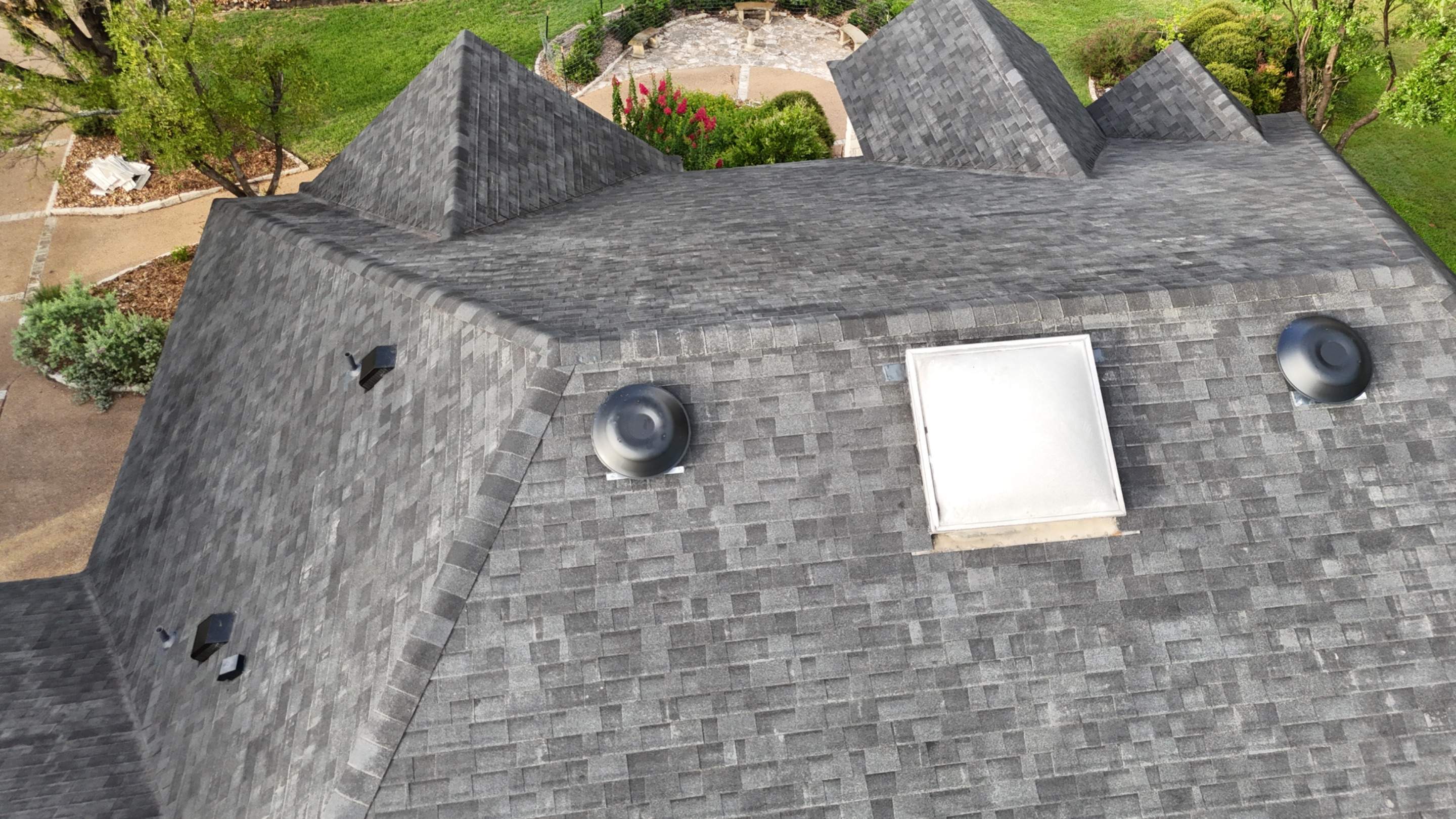 Brilliant Black - Malarkey Vista by RoofsOnly.com