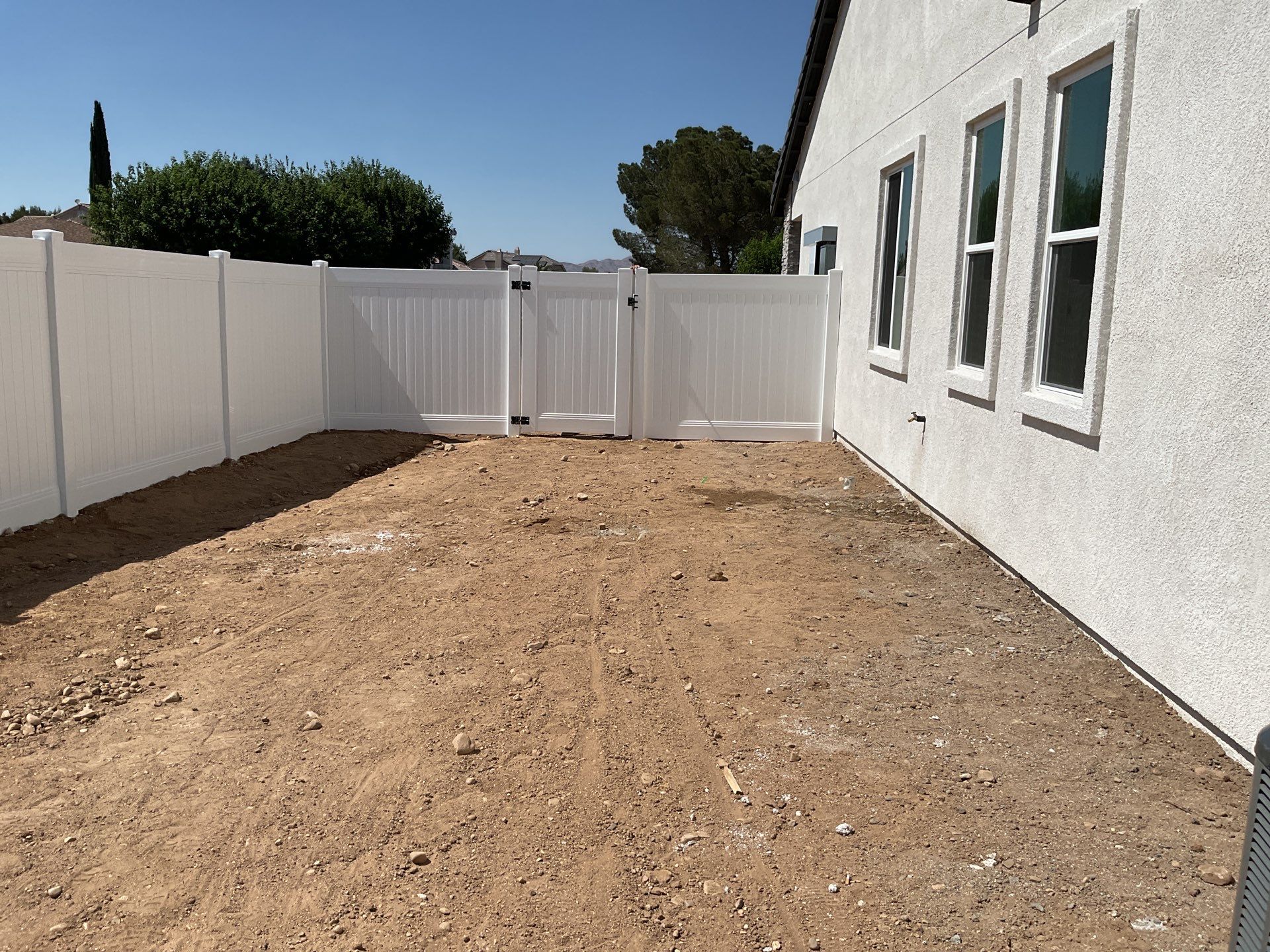 Fence Installation using Vinyl by Fence Guys Inc.