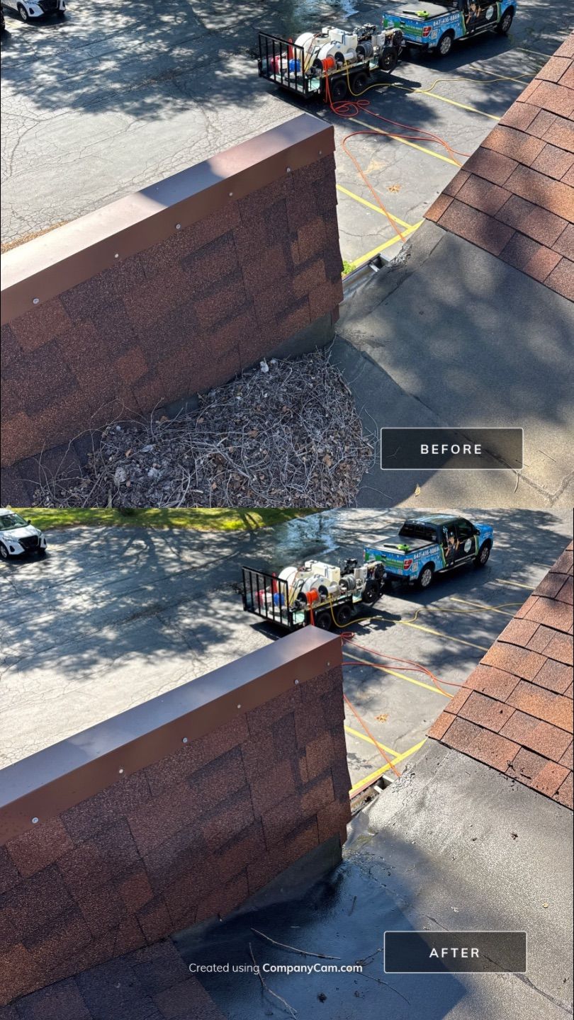 Commercial Building Wash Island Lake 176 & Roberts Rd by Simmons Power & Soft Washing