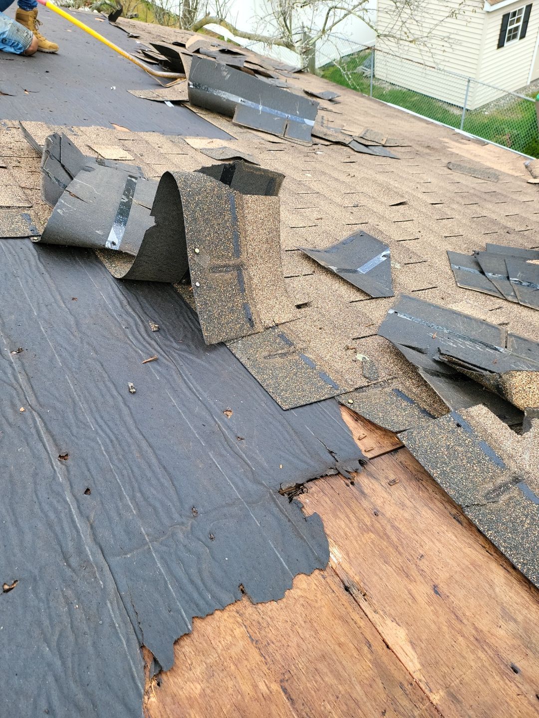 Residential Roofing Installation using Owens Corning TruDefinition Amber by A Plus Exterior