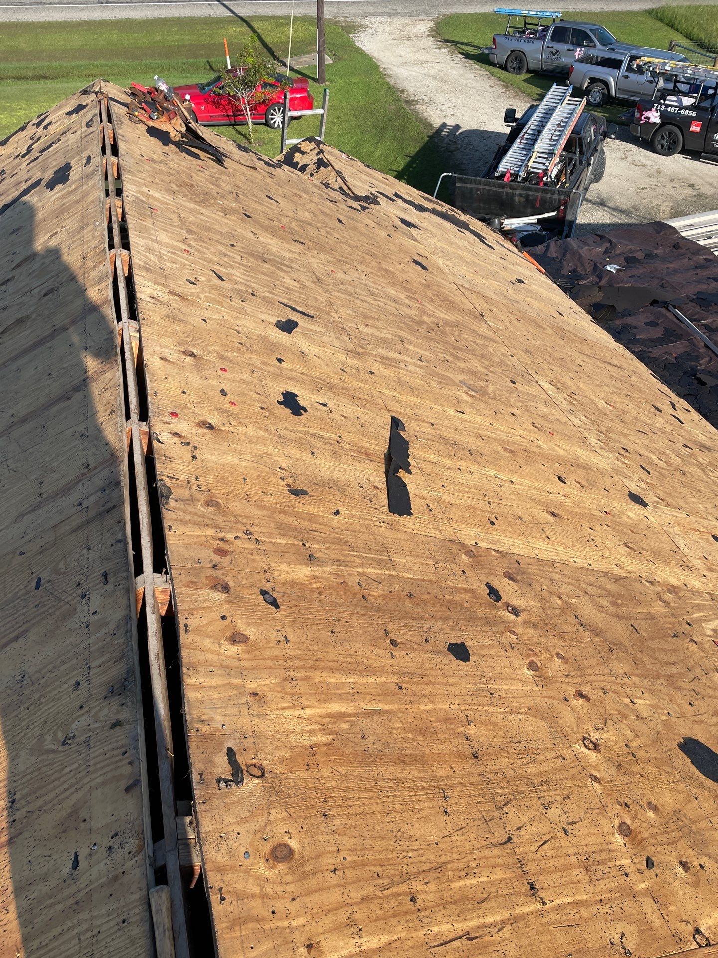 Residential Roofing Installation using Owen's Corning Duration (Lifetime) Shingles by Roof Repair Company