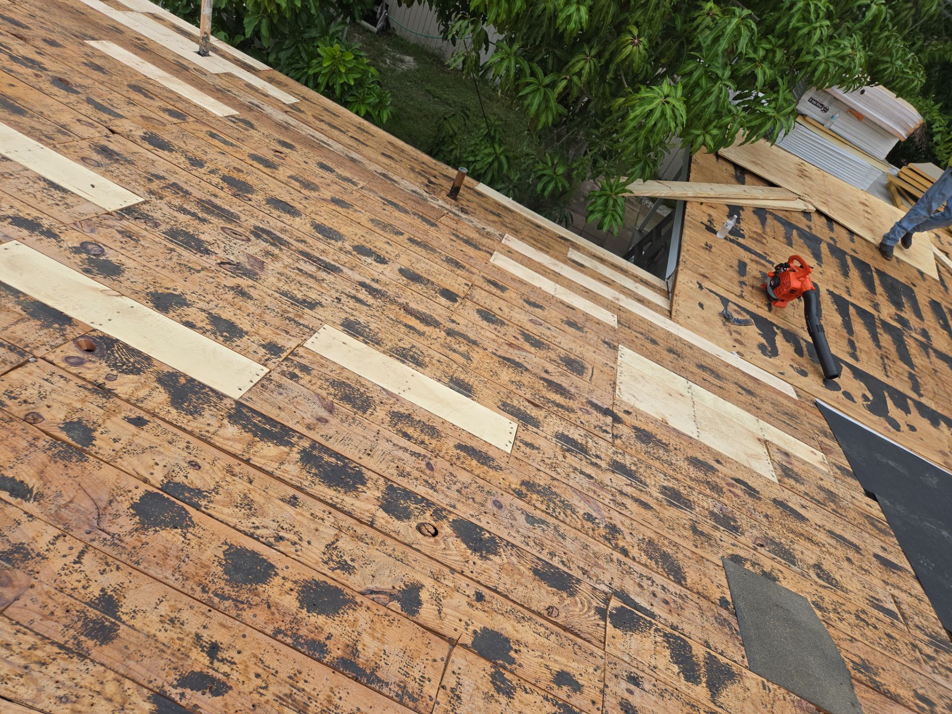 Project in St. Petersburg 33710 by Mitchell Roofing Company LLC 