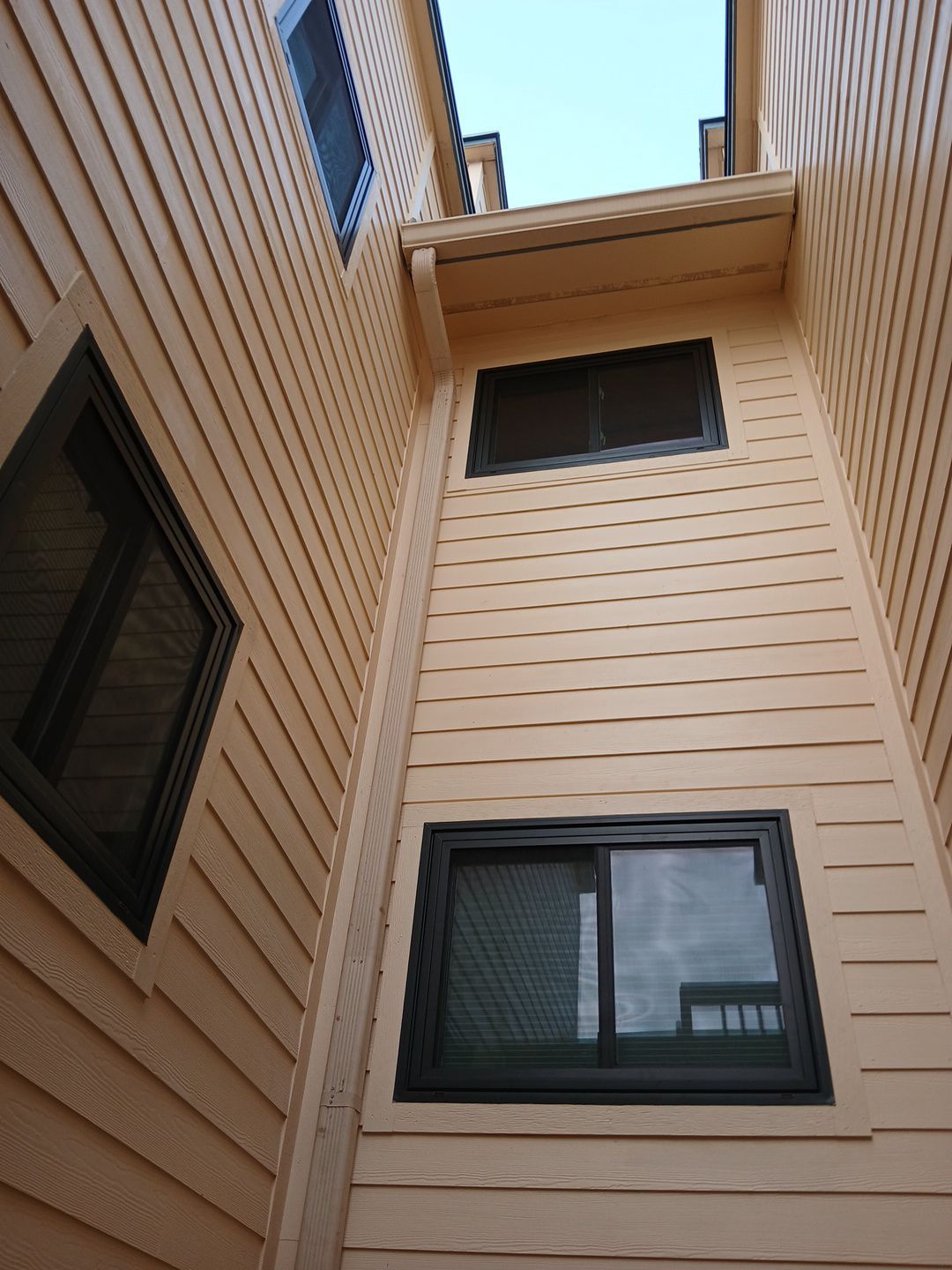 Exterior remodel Fortuna Bay Condos by Bayfront Roofing and Construction