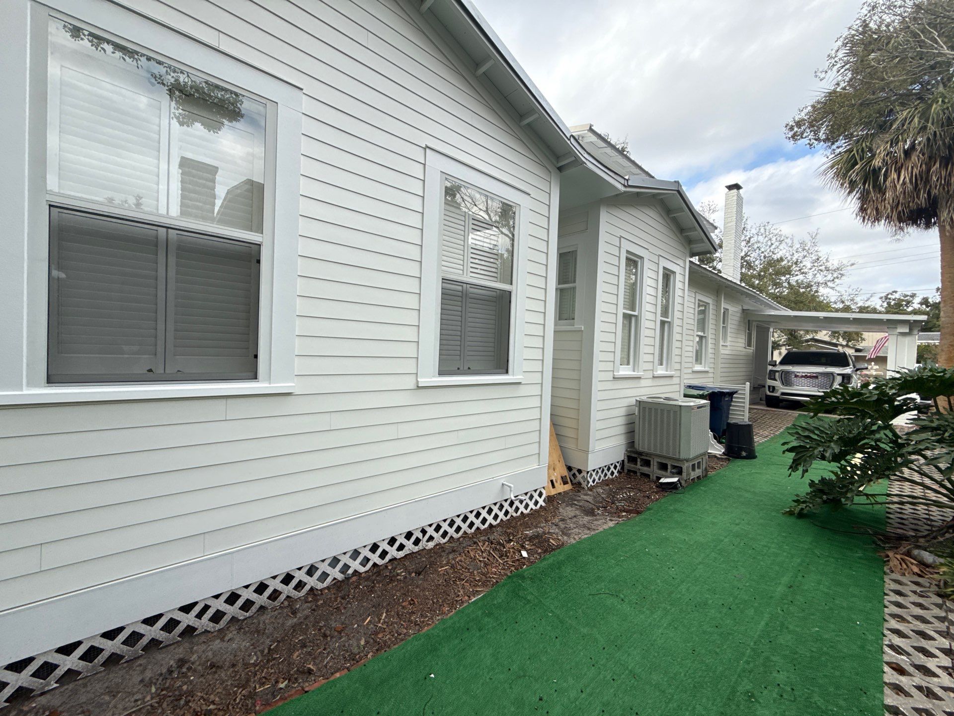 Harbor View Bungalow by Bayshore Exteriors