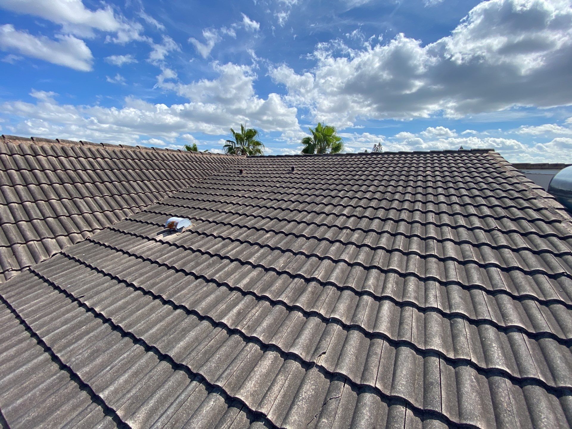 Commercial Roof Cleaning Coral Springs by BKB Pressure Cleaning LLC
