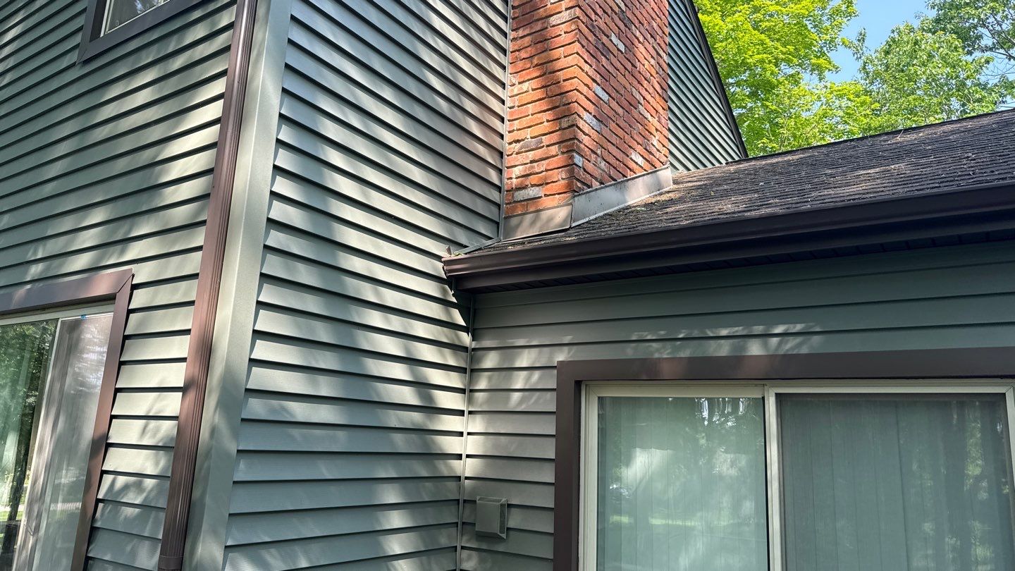 Siding Replacement using Alside Charter Oak D4.5" Deep Moss by 180 Contractors