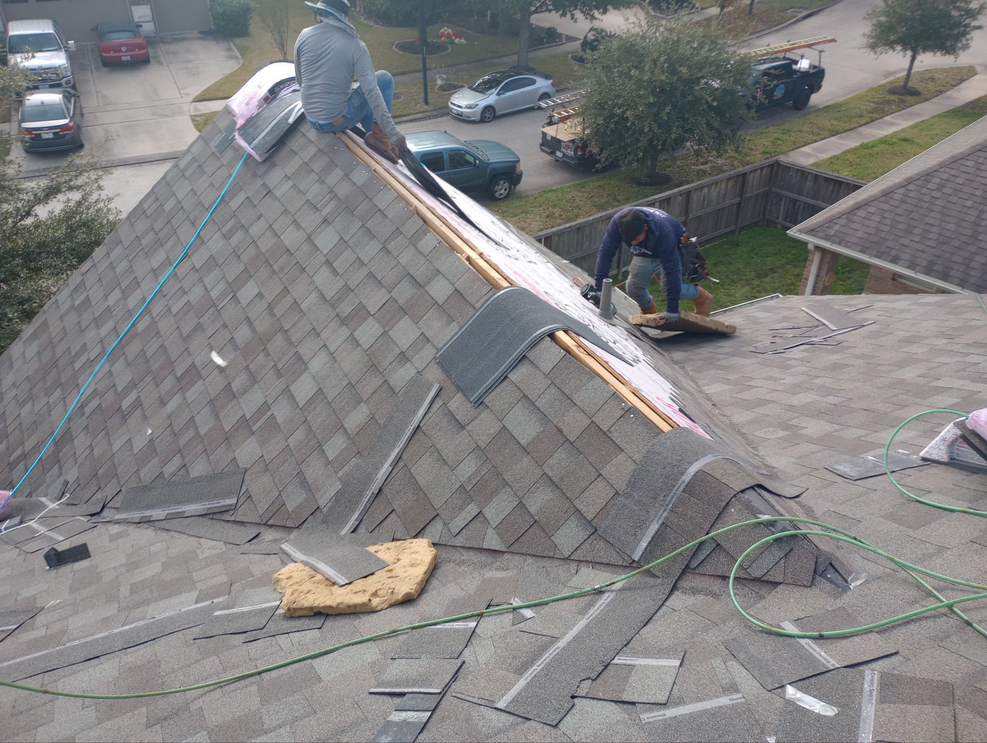 Residential Roofing Installation using Owen's Corning Duration (Lifetime) Shingles by Roof Repair Company