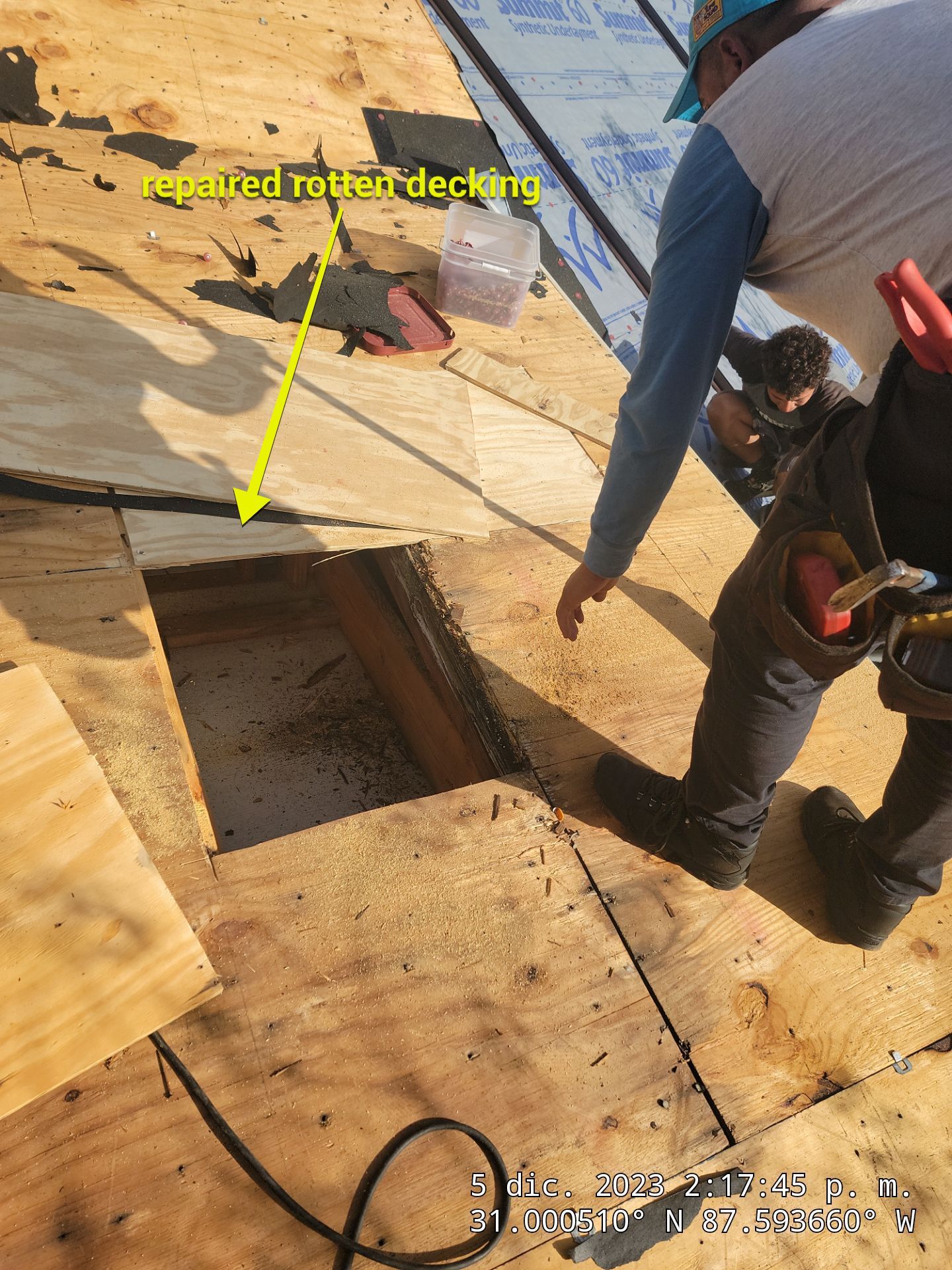 Jaye by IAM Roofing LLC