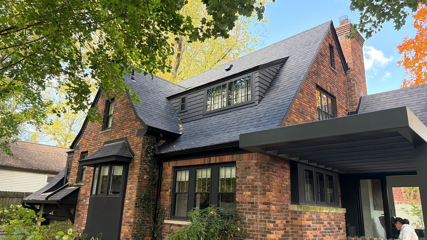 Roof Replacement using Owens Corning Onyx Black by 180 Contractors