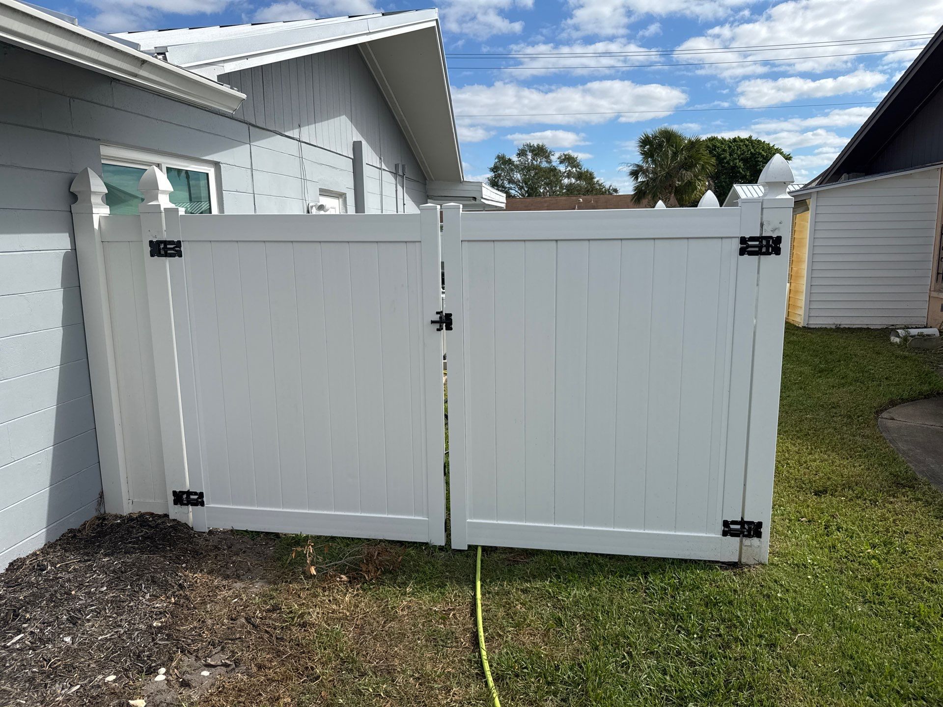 West Bradenton Pressure Washing and Rust Treatment by Sunshine AquaWash