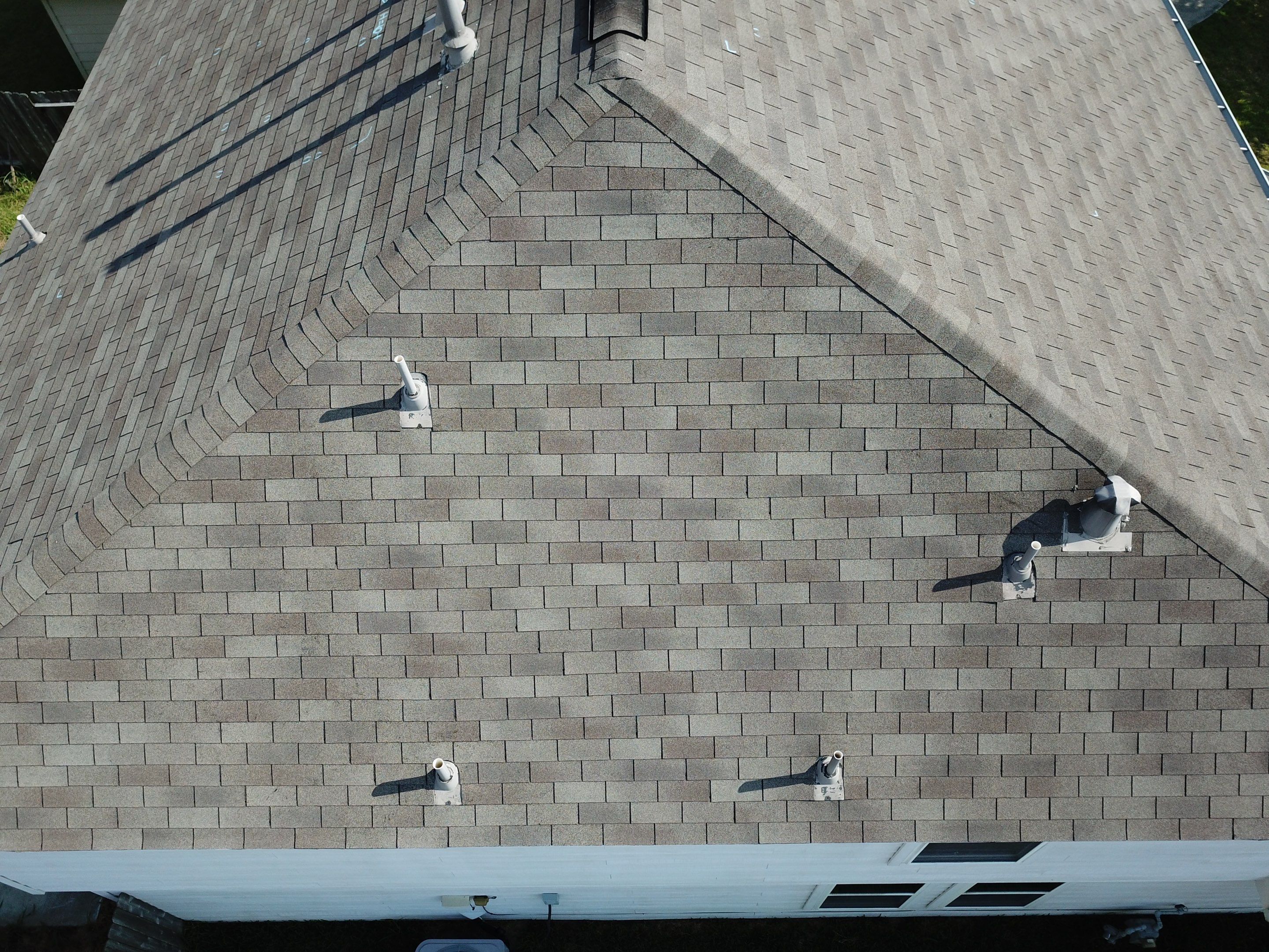 OC Duration Moire Back by HHH Roofing & Construction