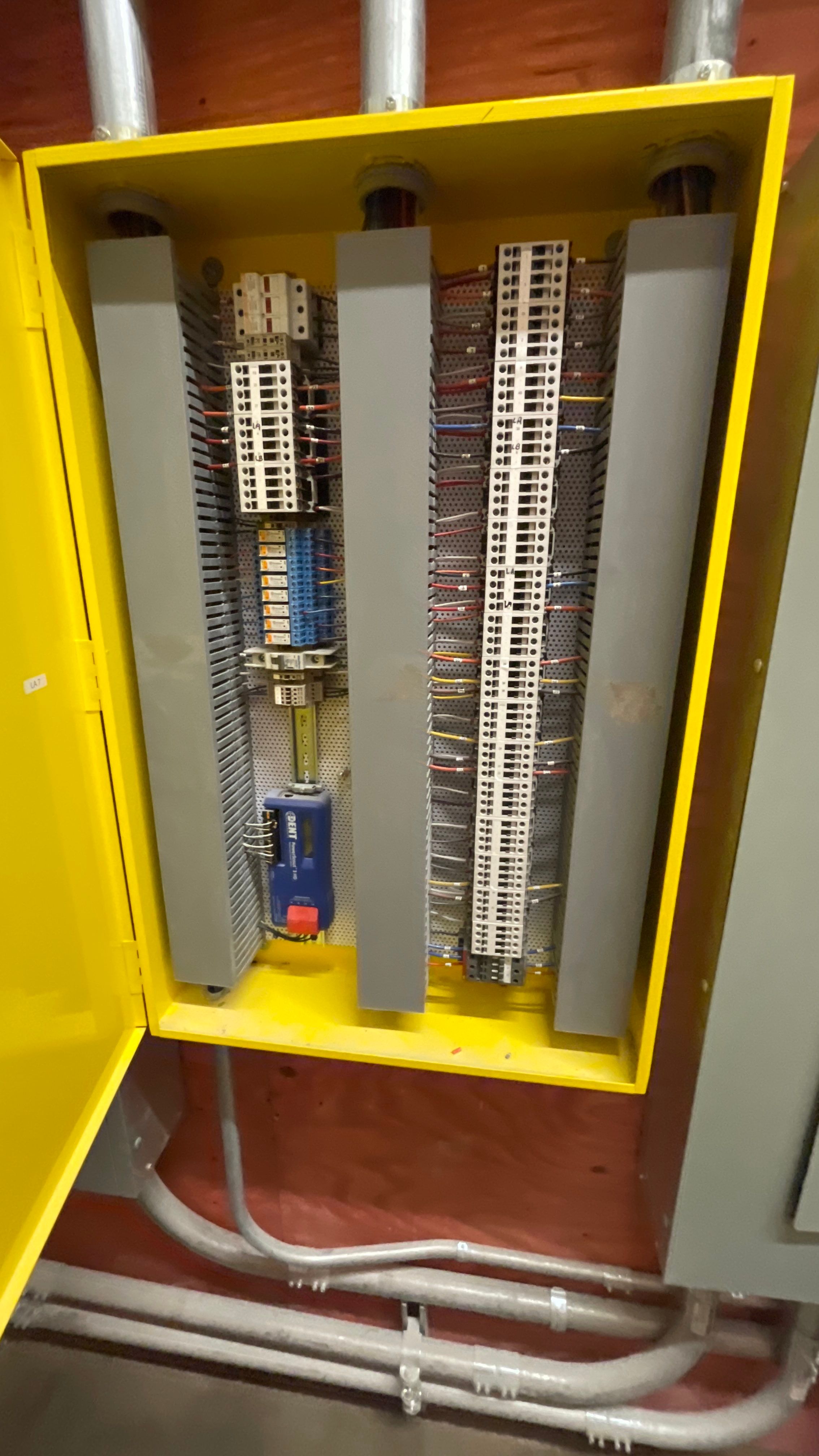 RETAIL TENANT INFILL by Argent Electric LLC