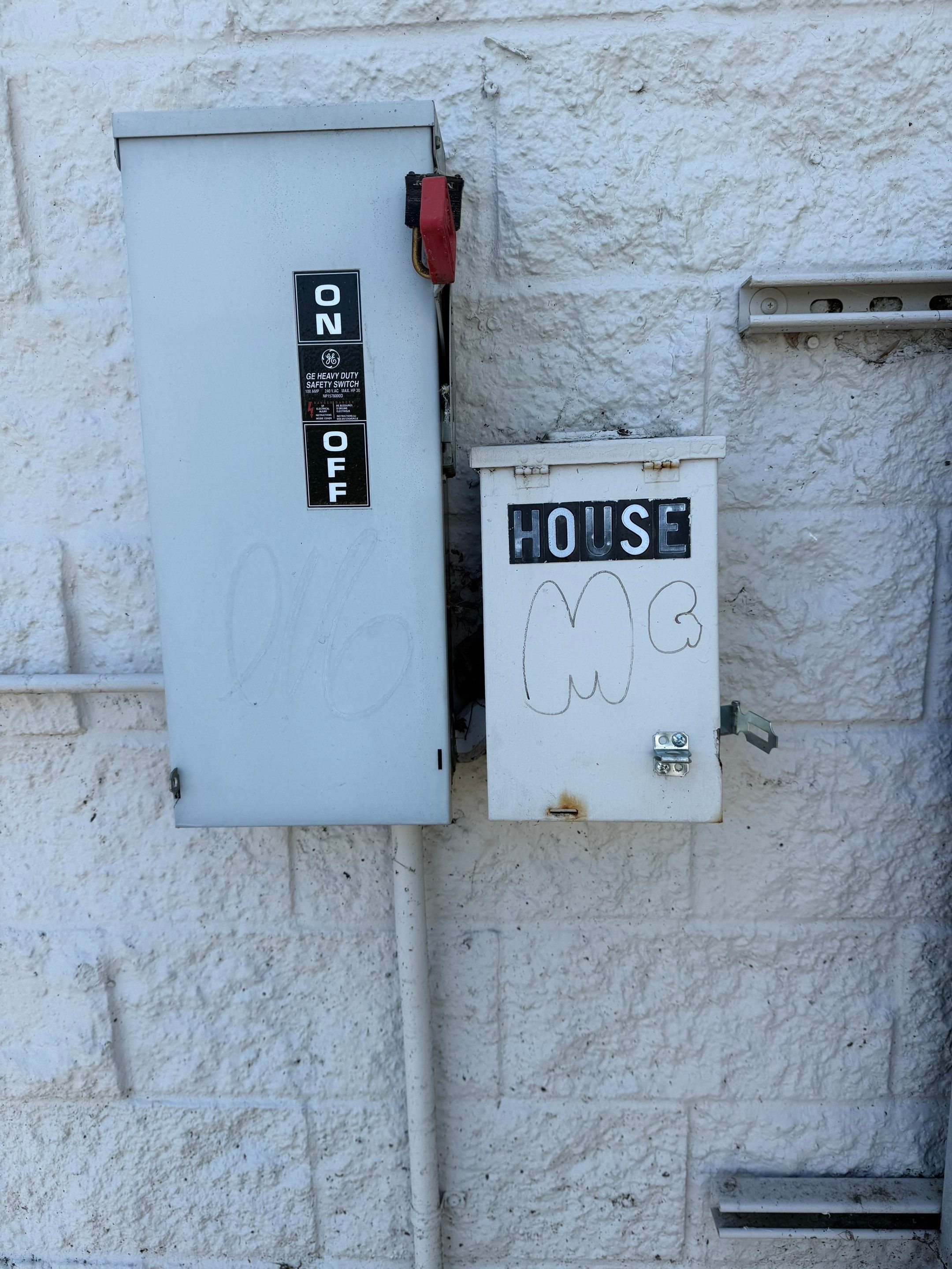 Lynnwood Wall Pack lighting Upgrade by Aztec Electric LLC