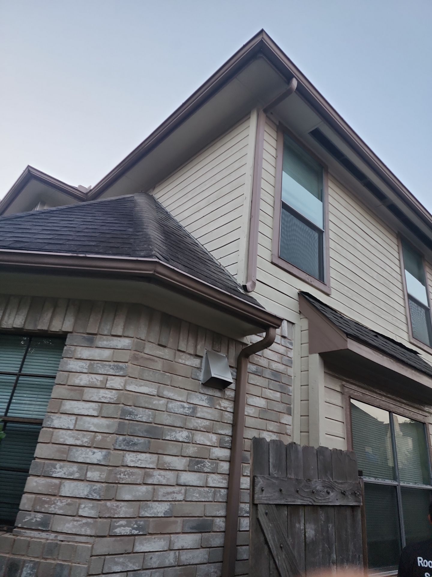 Residential Roofing Installation using Owen's Corning Duration (Lifetime) Shingles by Roof Repair Company