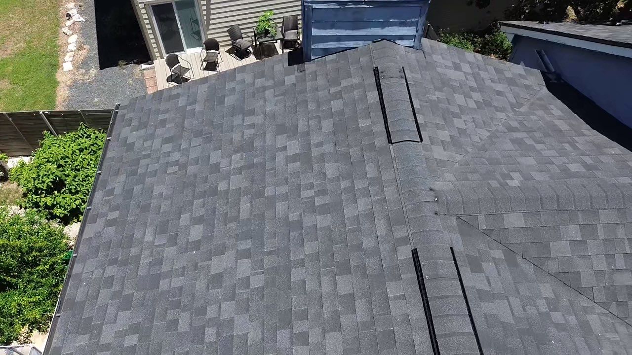 Onyx Black - Owens Corning TruDefinition Duration by RoofsOnly.com