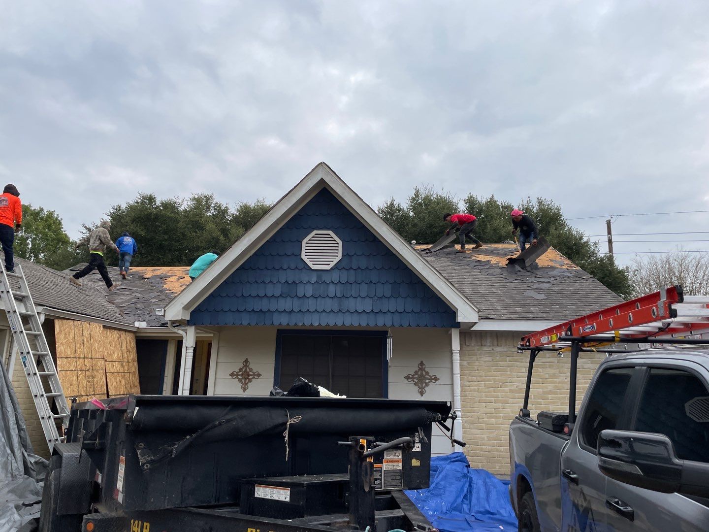 Sugarland Roof Replacement by Roof Repair Company