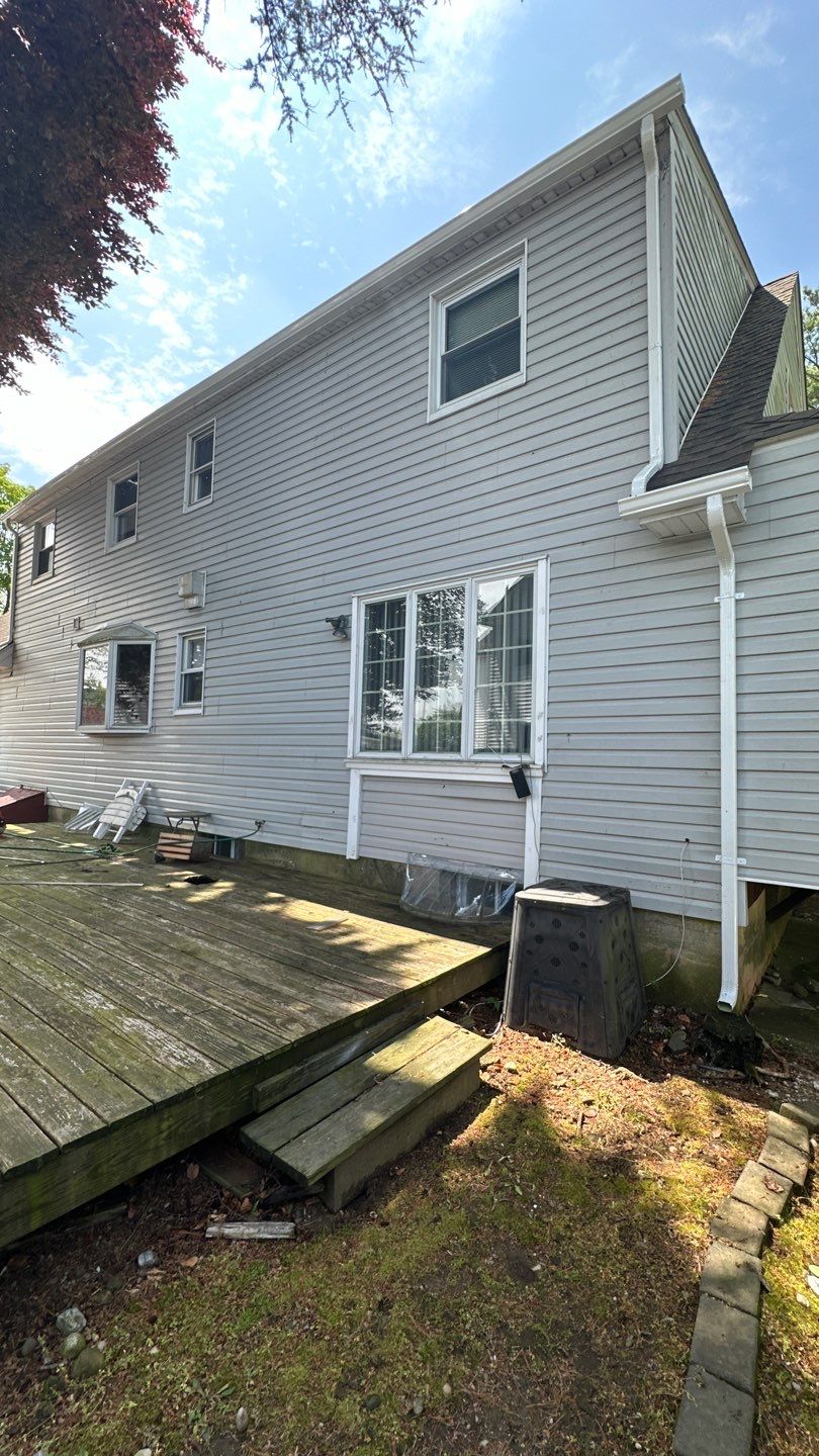 Full House Installation 5" white seamless gutters 2x3 leaders using 5"white K style seamless gutters and 2x3 white leaders by Above All Gutters 