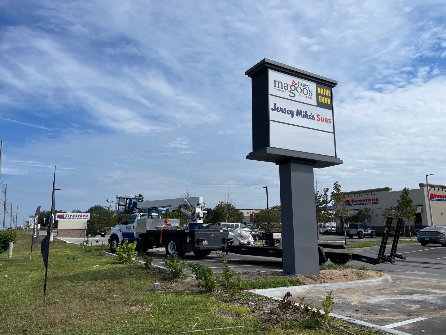 Pylon Sign for Huey Magoos Brooksville by SignCrafters