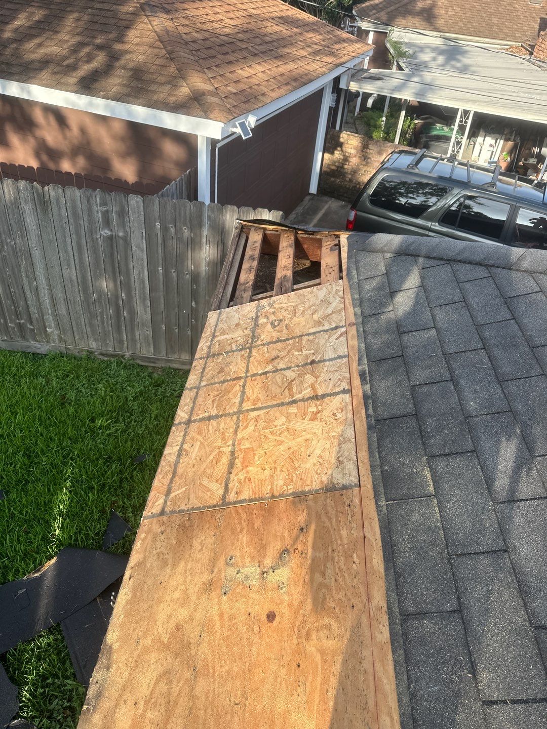 Hail Damage using Owen's Corning Duration (Lifetime) Shingles by Roof Repair Company