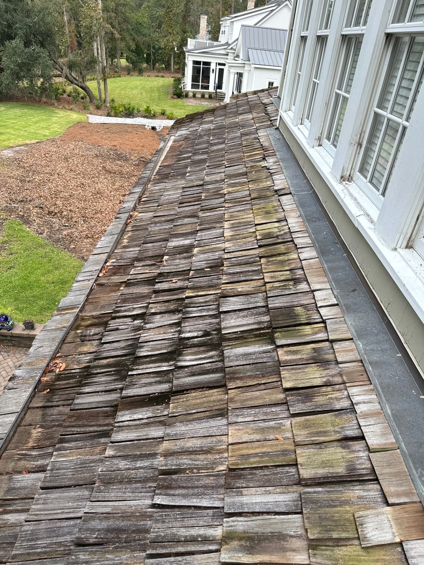 A Ford Plantation Classic by A Good Roofer Near Me 