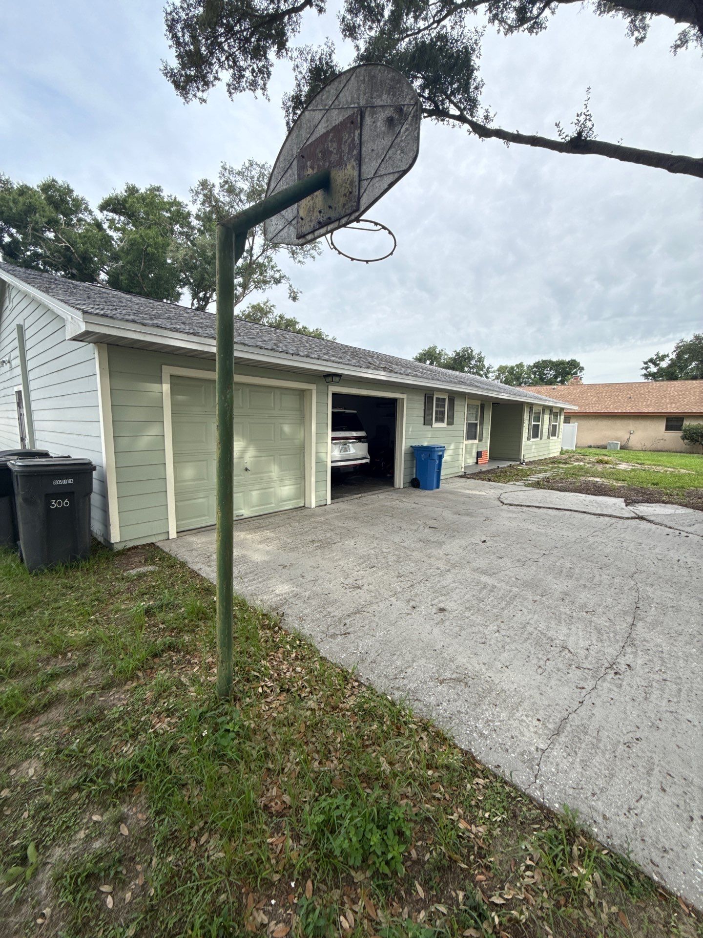 6-inch Cameo Gutters using K-Style Seamless Gutters in Saffner FL by Gutter Professors