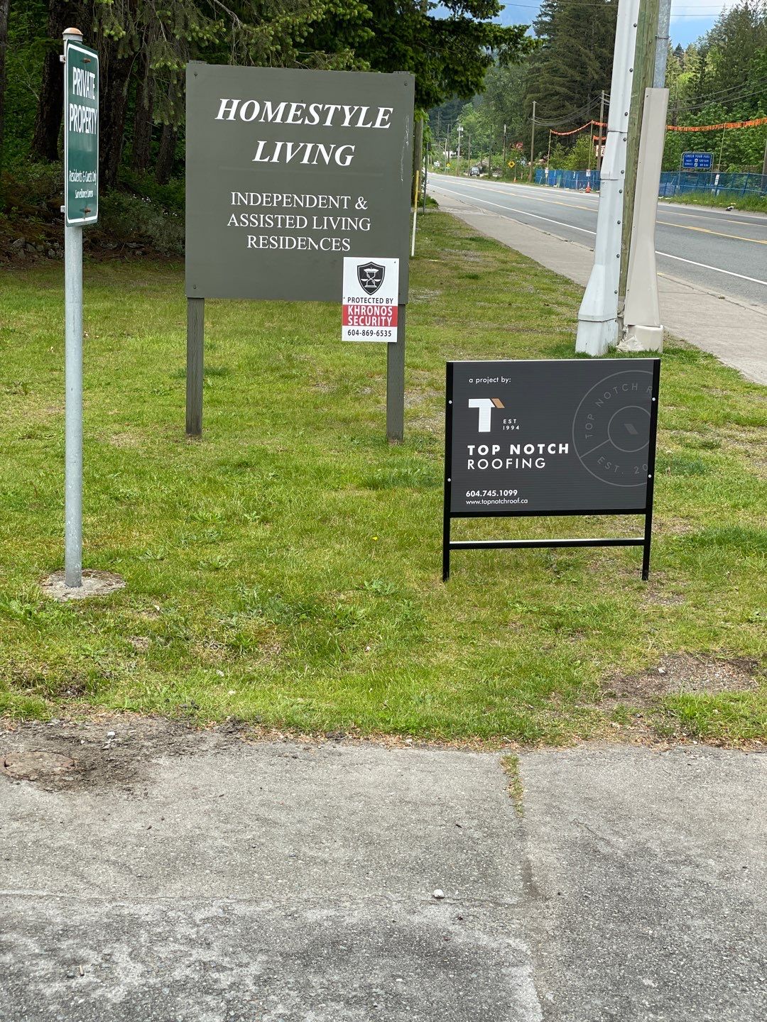 Residential ReRoofing Installation using OC Oakridge shingles by Top Notch Roofing Inc