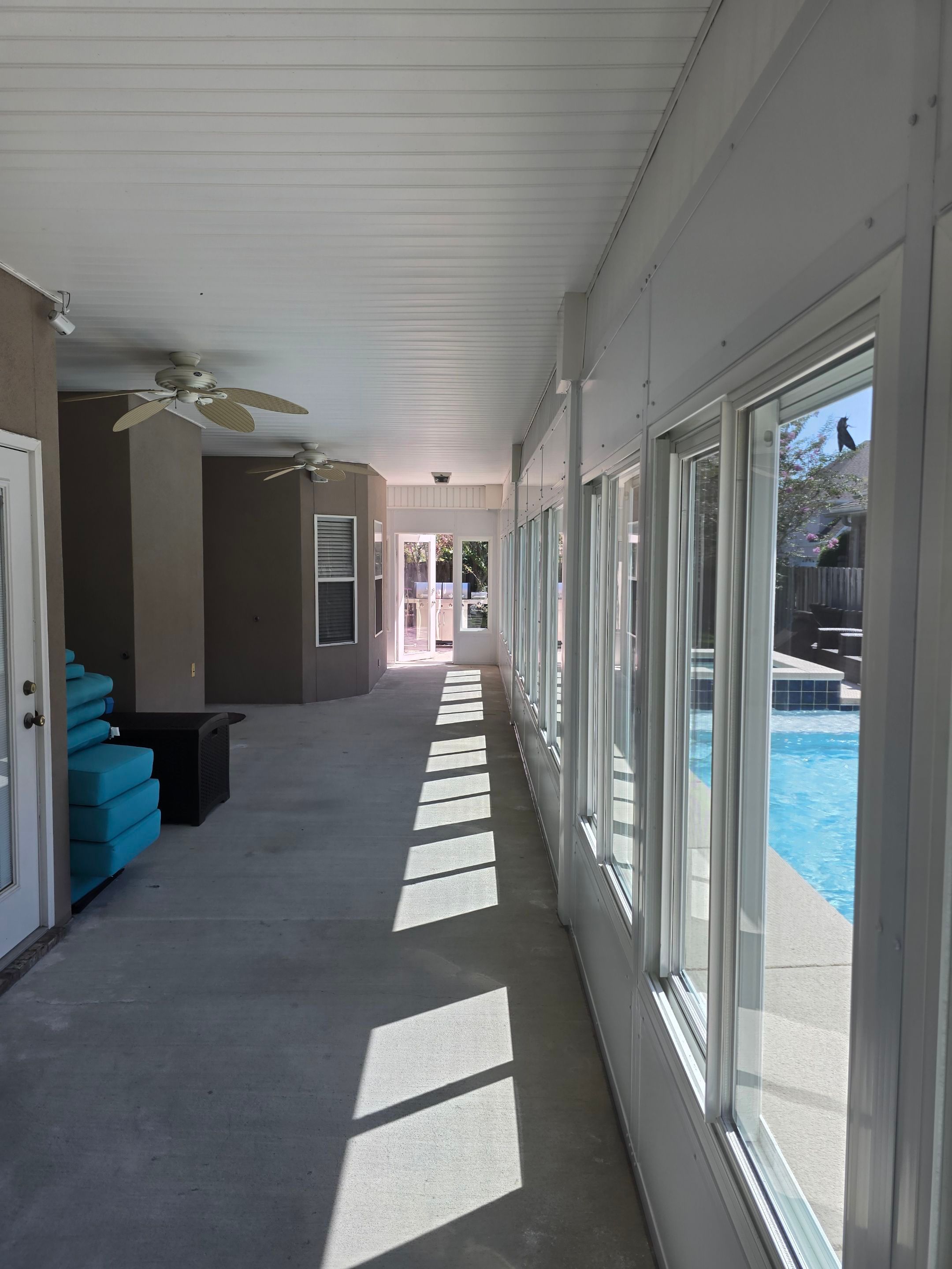 Poolside Glass Under in Fort Walton Beach by Titan Sunrooms