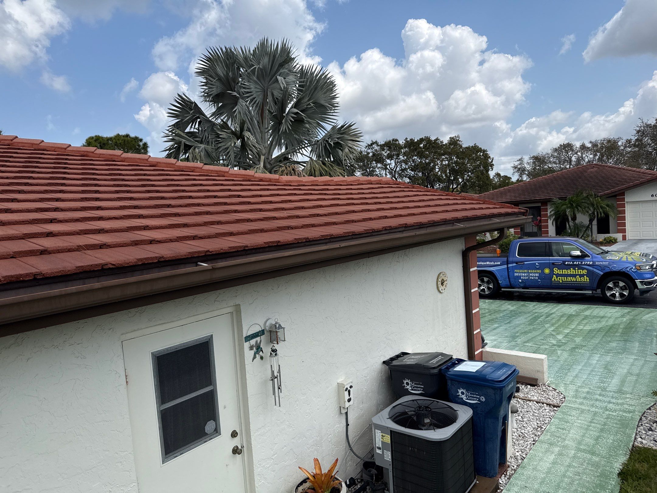 Tile Roof Cleaning – Vivenda at Bradenton I (Same-Day Service & Facebook Review) by Sunshine AquaWash