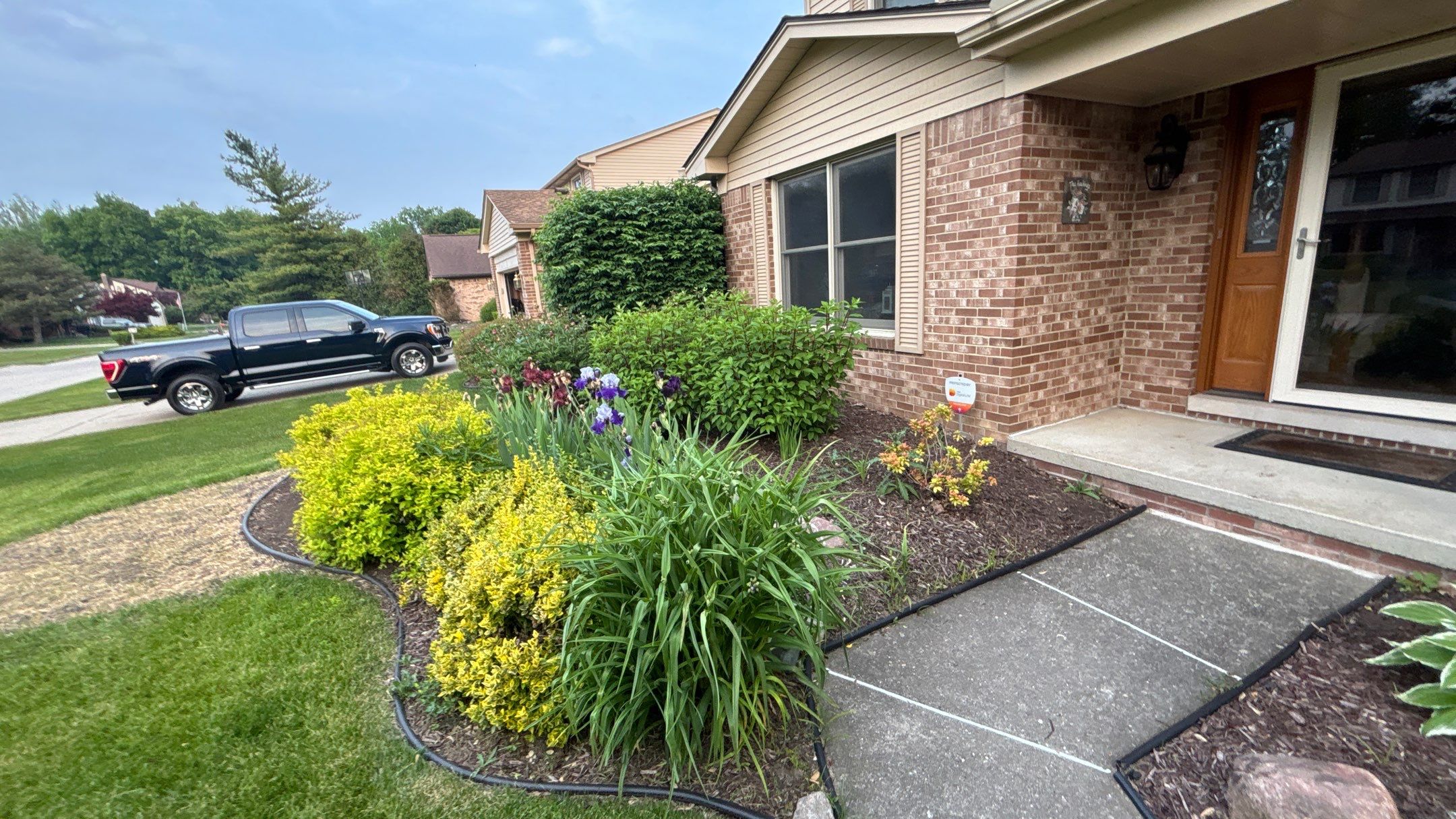 Siding Replacement using Alside S7 Cedar Mill Grain Pebble by 180 Contractors