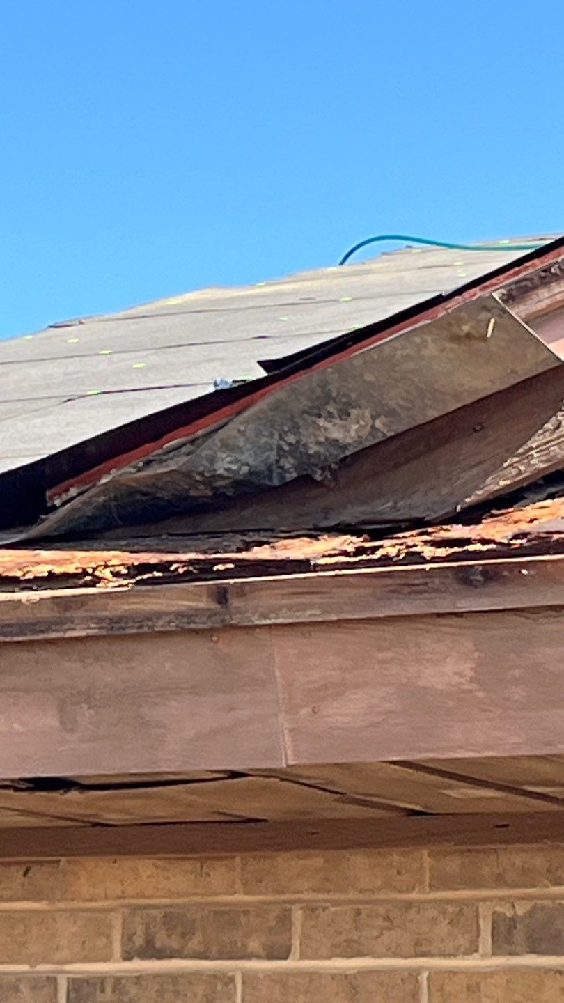 Country Roofing by Bayfront Roofing and Construction