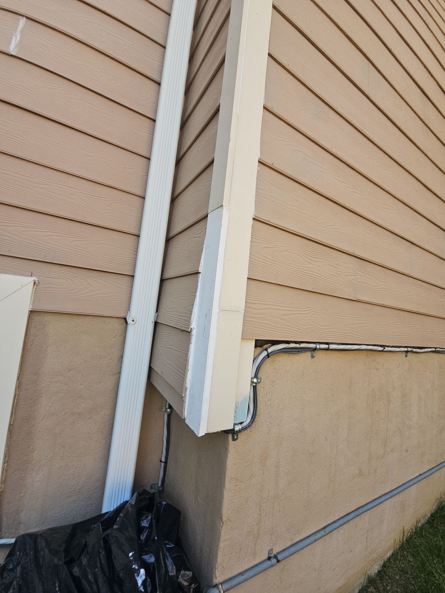 Repainted Hardie  by Real1Construction