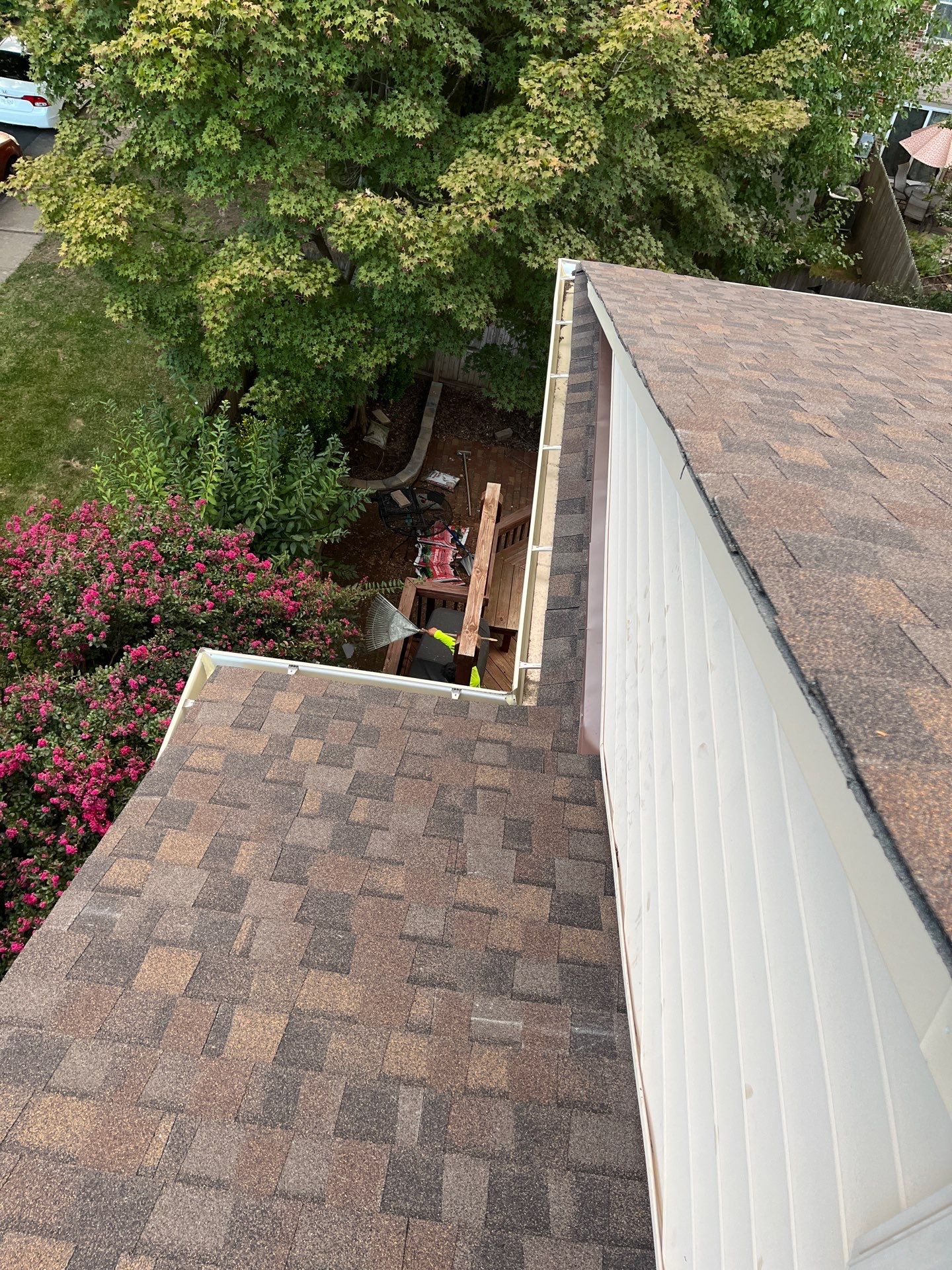 Springfield: Roof Replacement with Landmark Pro Designer Shingles in Max Def Shenandoah by RM Banning, Inc.