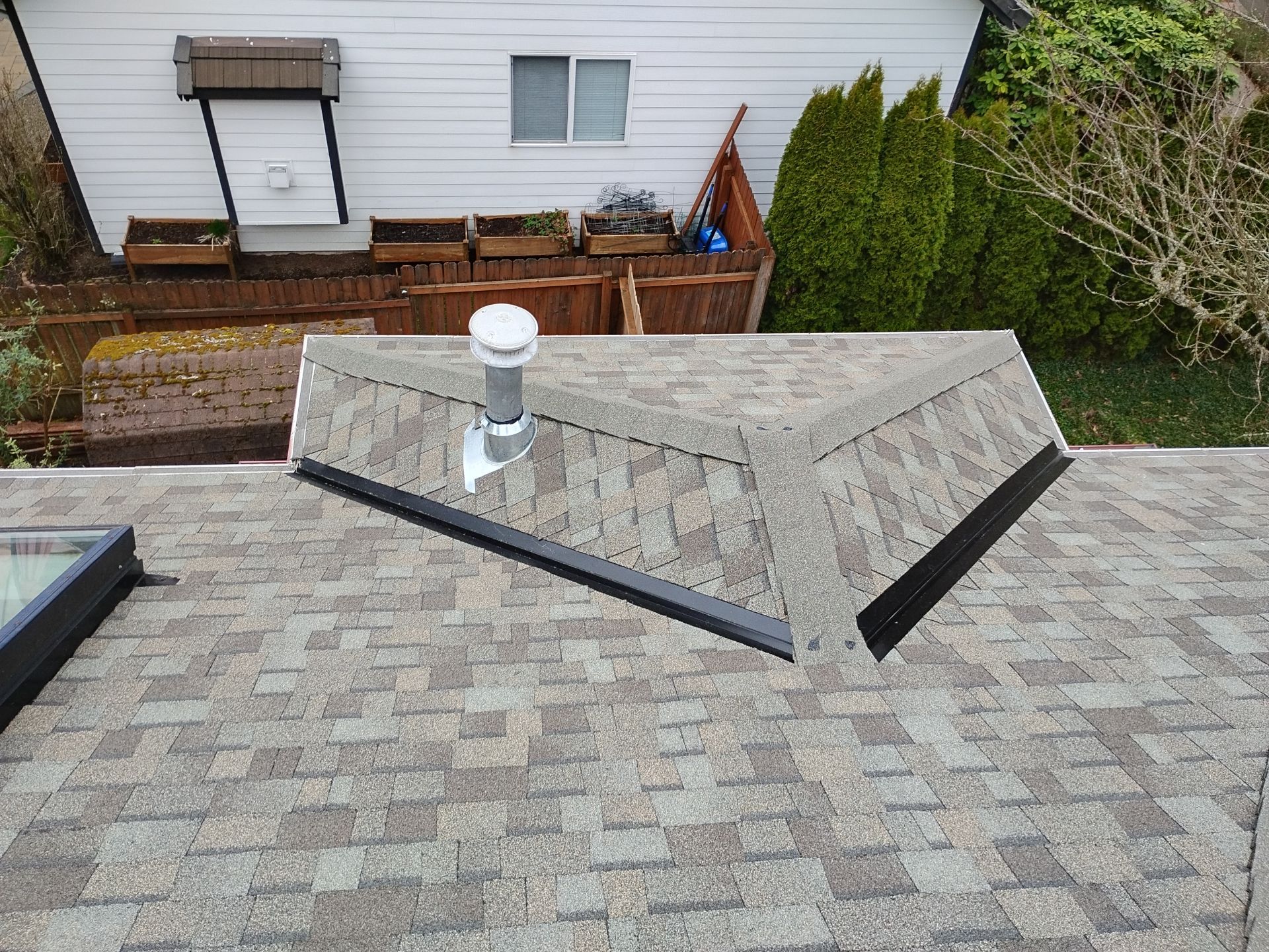 Williamsburg Gray | Roof Replacement in Vancouver, WA 98684 by Valiant Roofing, LLC