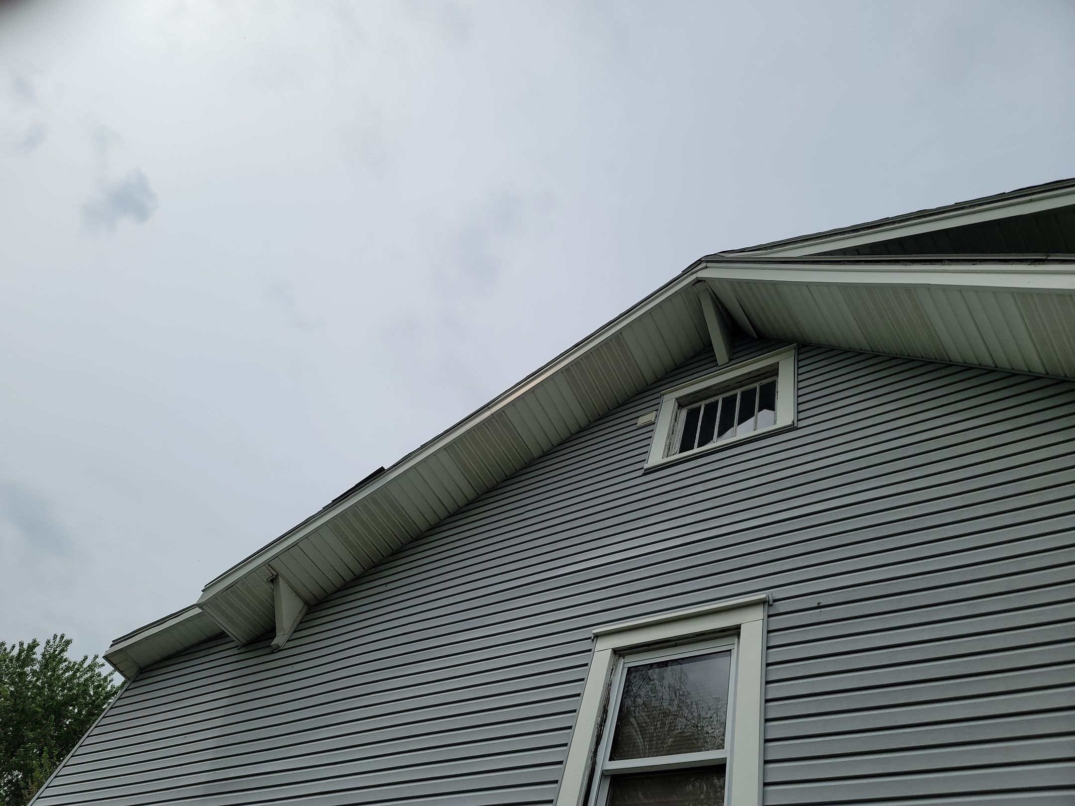 ATLAS PINNACLE COLOR: MORNING HARVEST DRIP EDGE: WHITE by Eagle Eye Roofing
