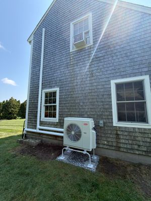 Multi-Zone Ductless Heating and Cooling System in Portsmouth