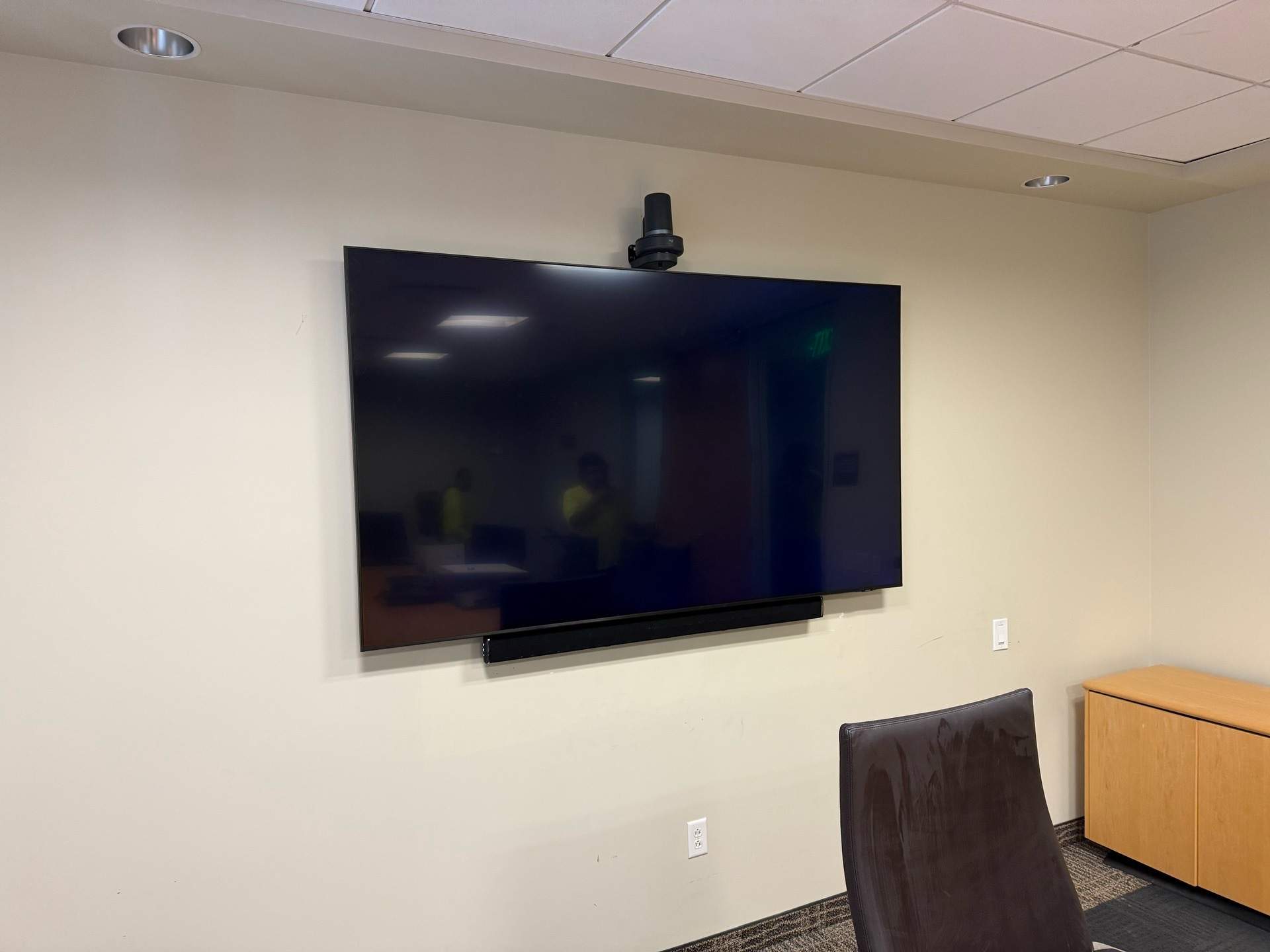 Conference Room AV & Network Infrastructure Installation – Medical Device Company in Aliso Viejo, CA by Ring and Ping Inc.