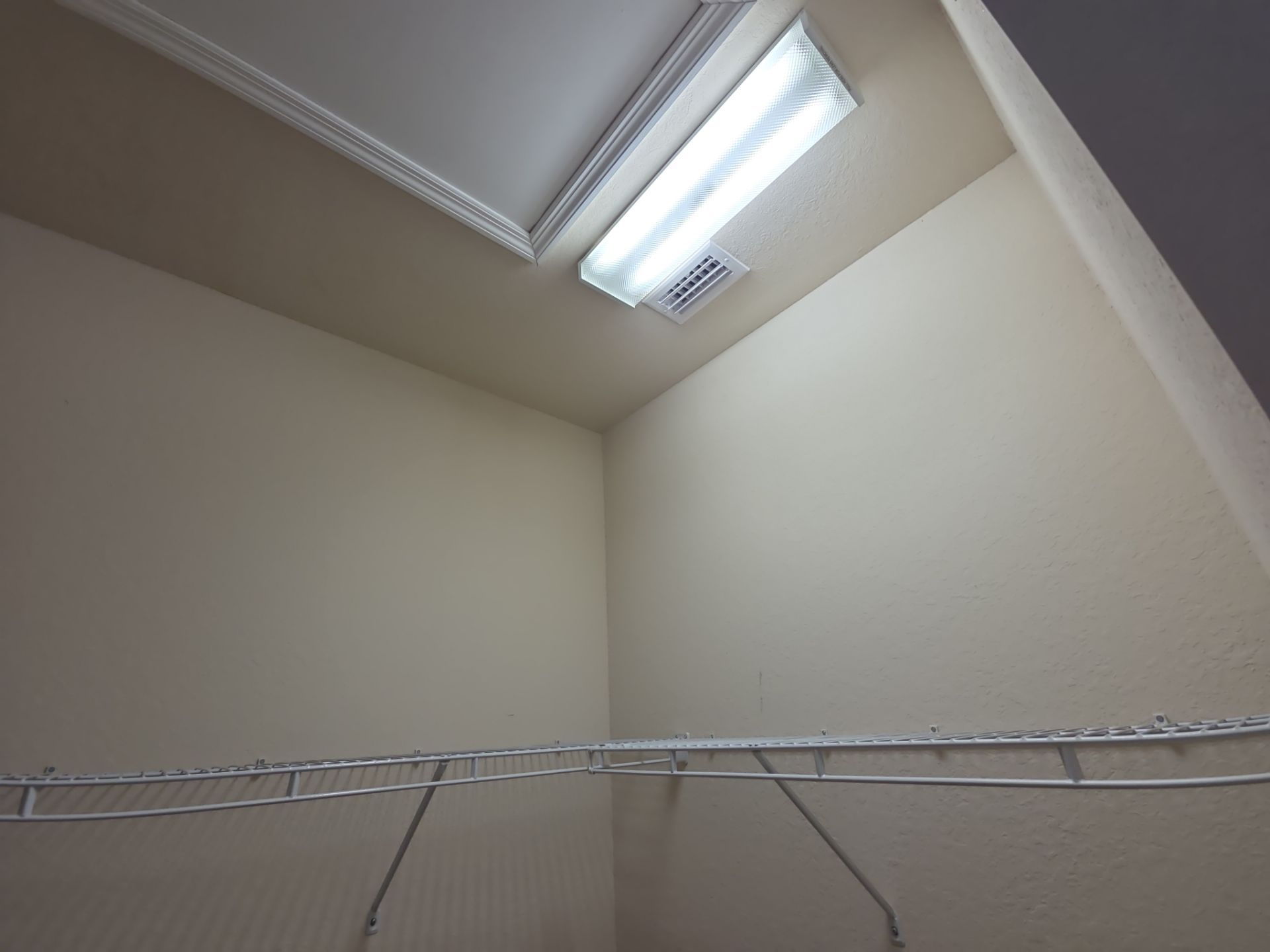Comprehensive HVAC Vent and Interior Surface Remediation in Fort Myers by Microscope