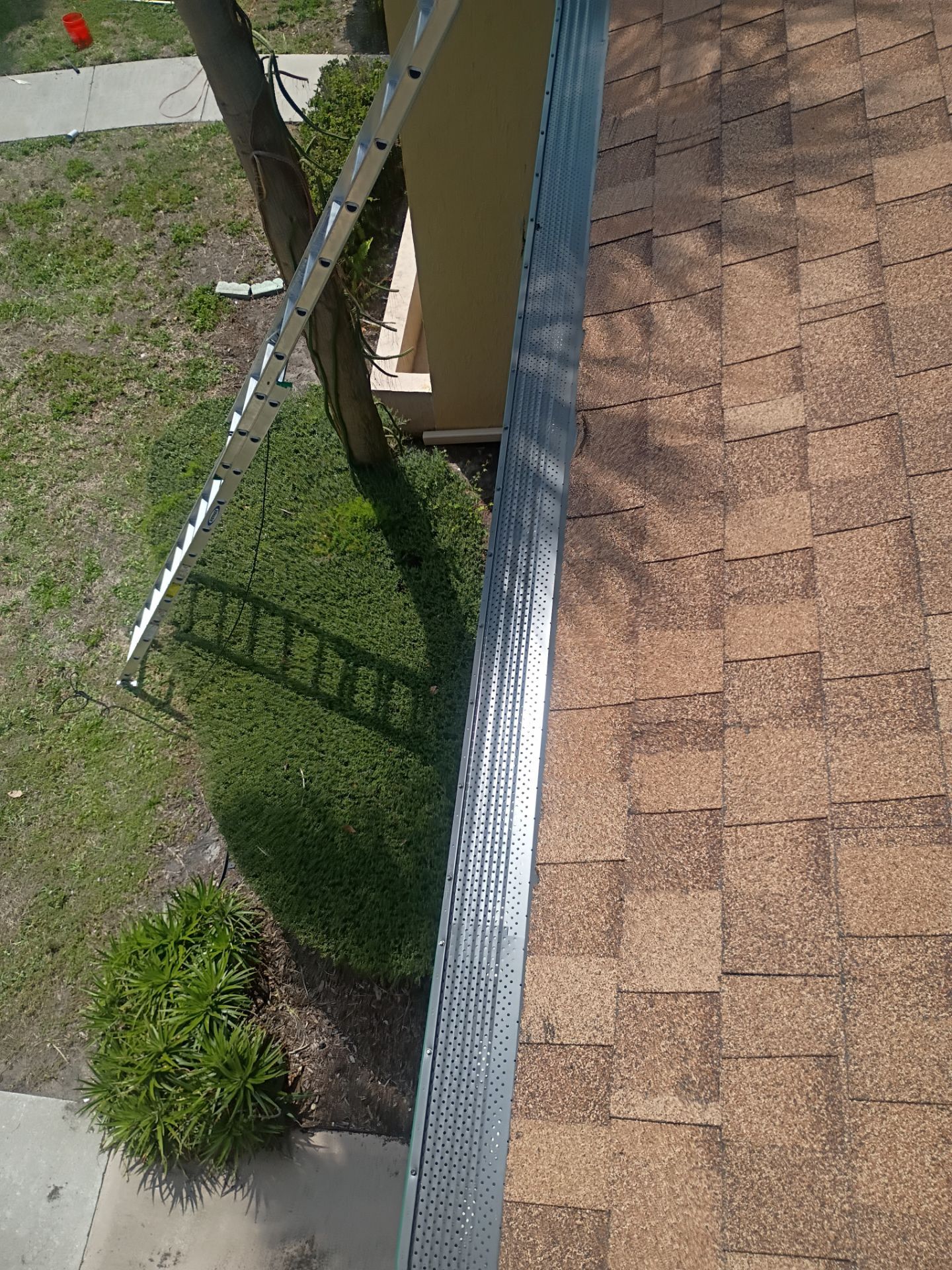 Leaf Guard using Gutter Guards & 3X4Downspoutsts in Sarasota FL by Gutter Professors